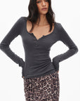 0122stepll Scoop Neck Button-Front Slim-Fit Long Sleeve T-Shirt