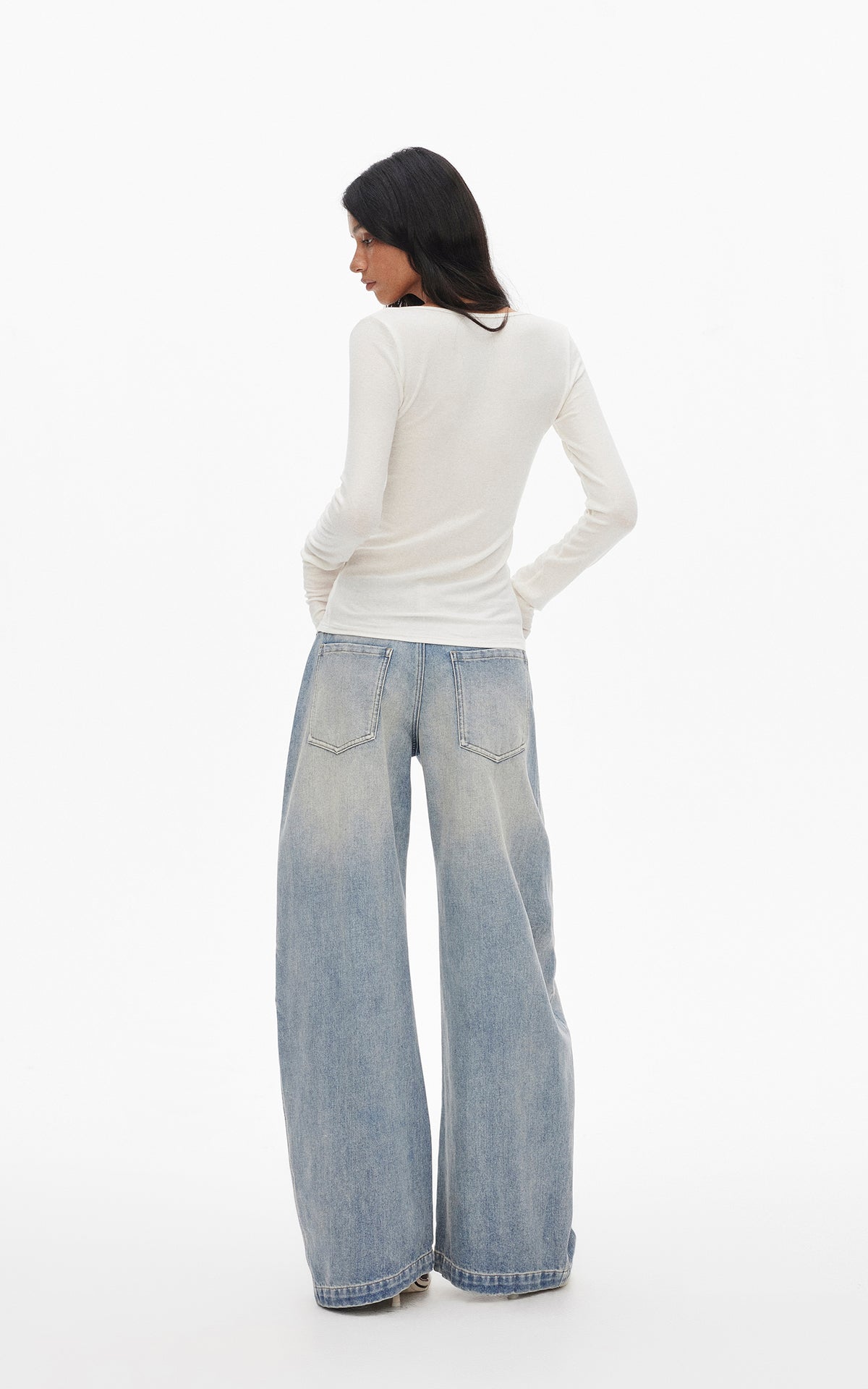 0122stepll Scoop Neck Button-Front Slim-Fit Long Sleeve T-Shirt