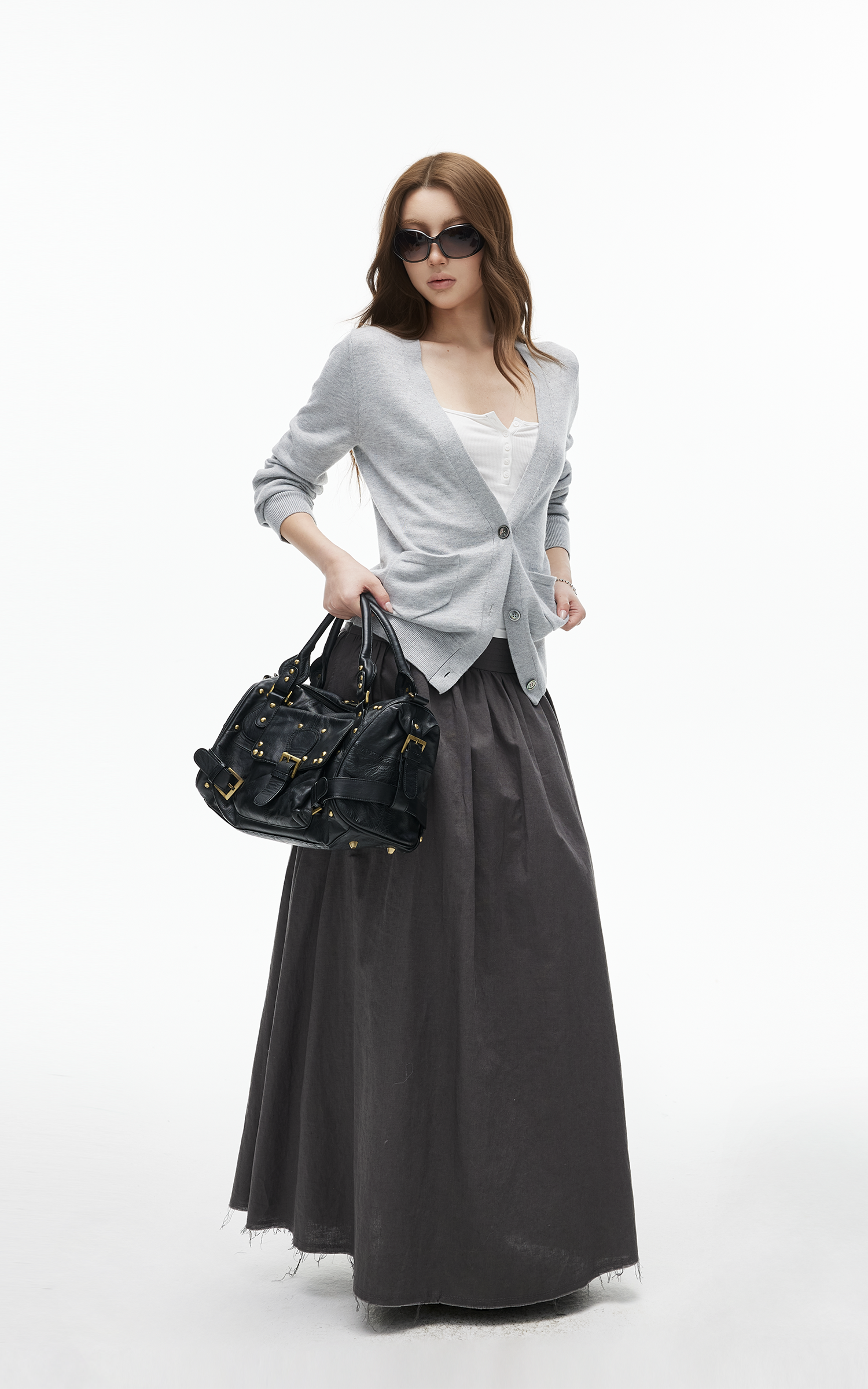 IAMXIAA Classic V-Neck Slim Knit Cardigan