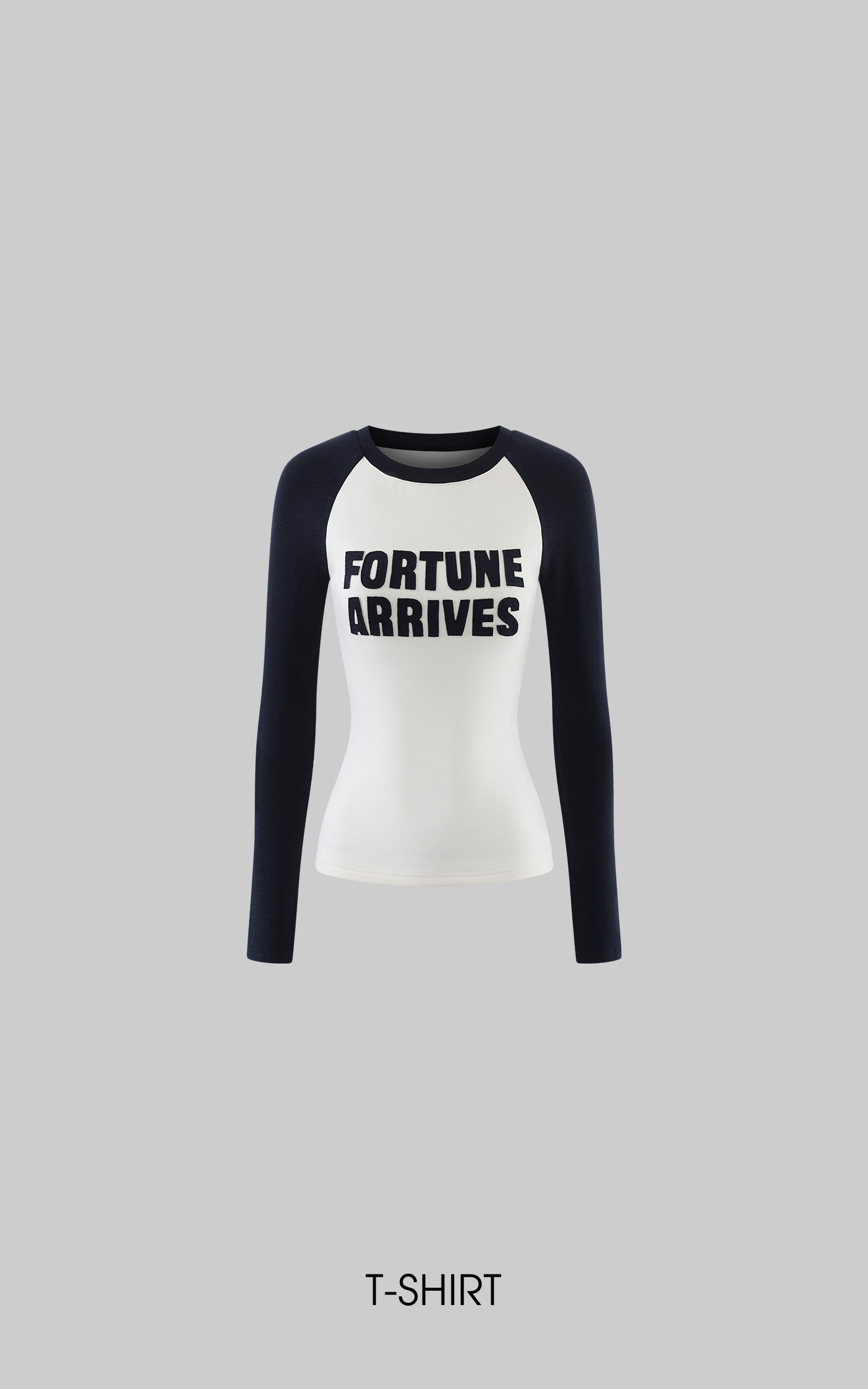 Rase le sol T-shirt Raglan Fortune Arrives &amp; Short Ensemble