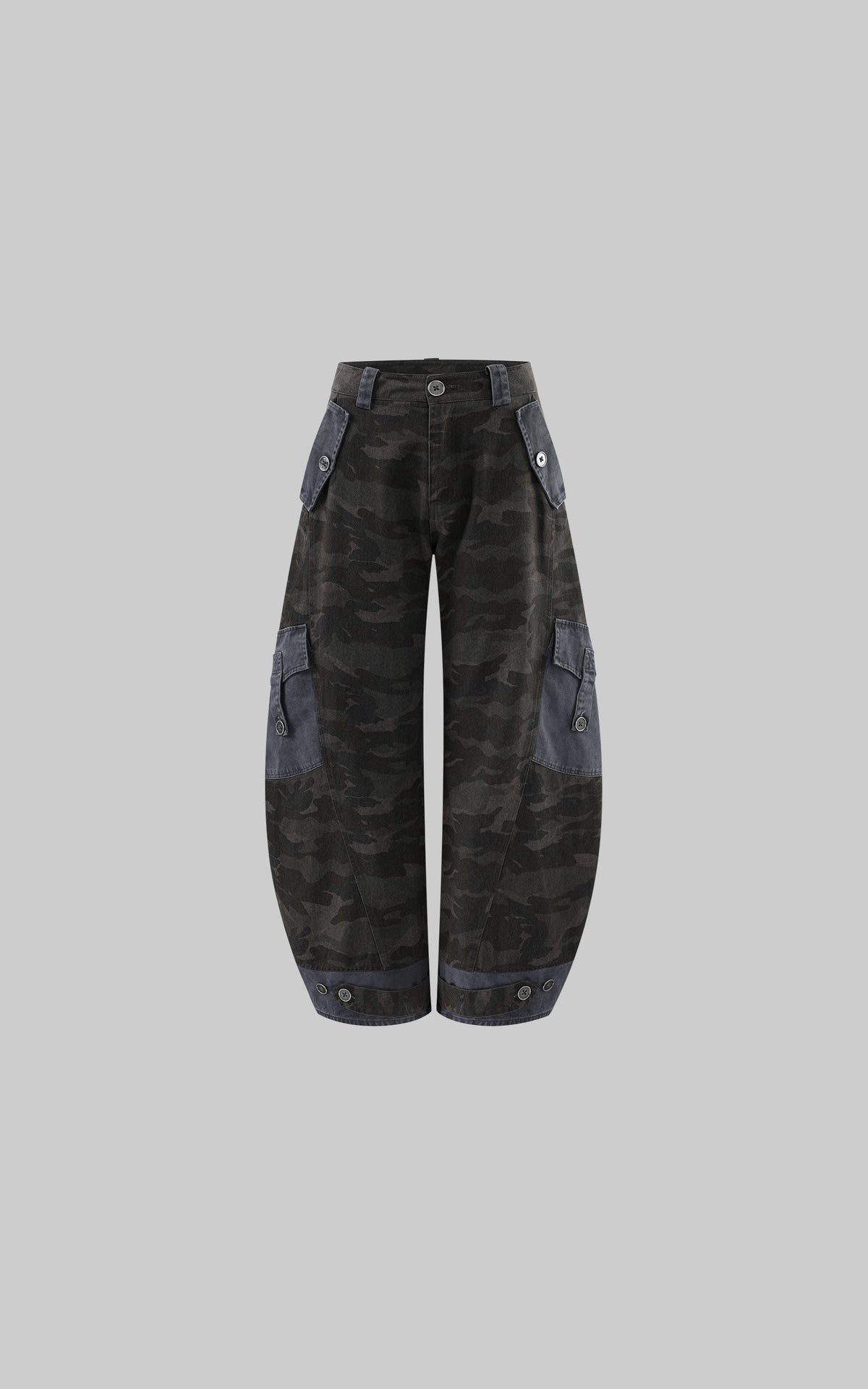 Rase le sol Washed Camo Barrel-Leg Cargo Pants