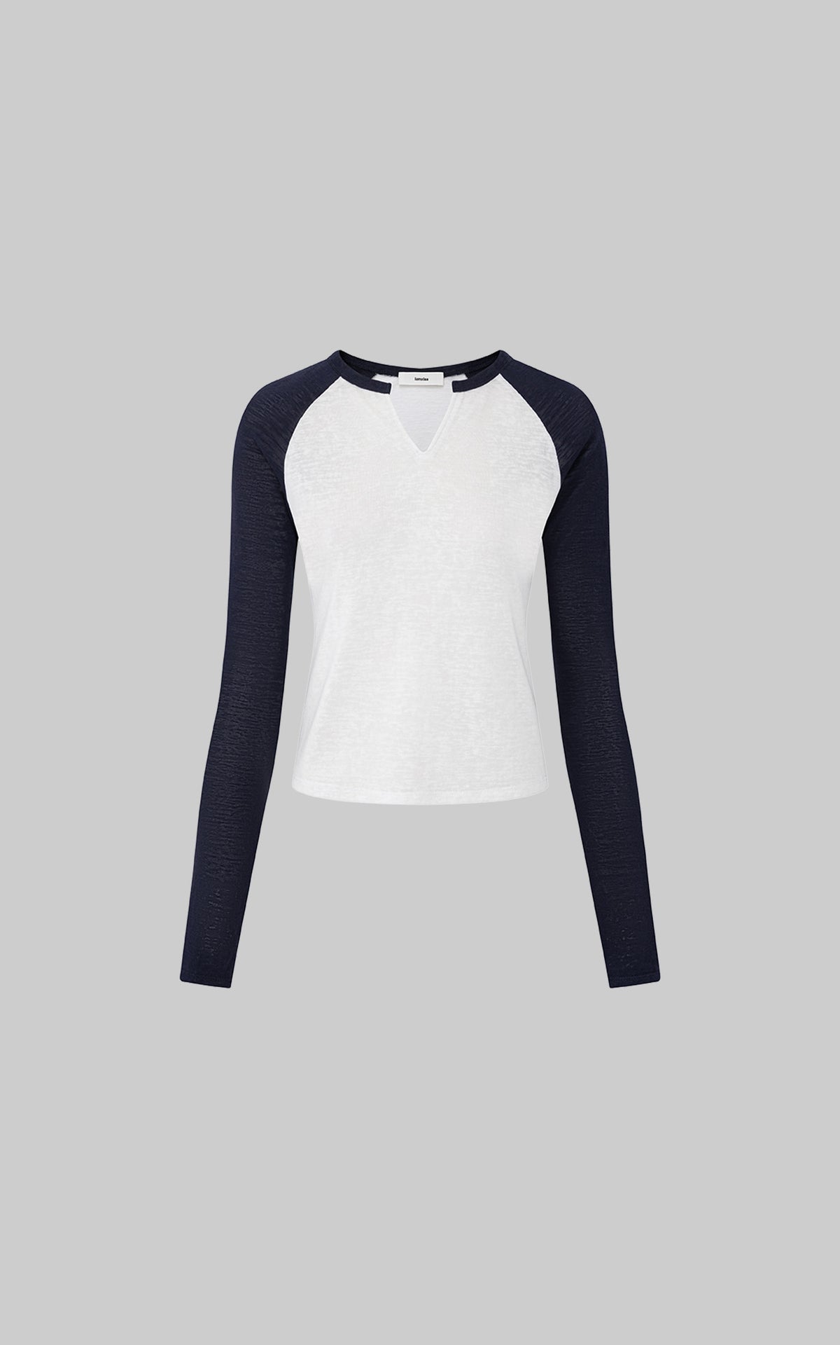 IAMXIAA Colorblock Raglan Sleeve Notch Neck Long Sleeve Top