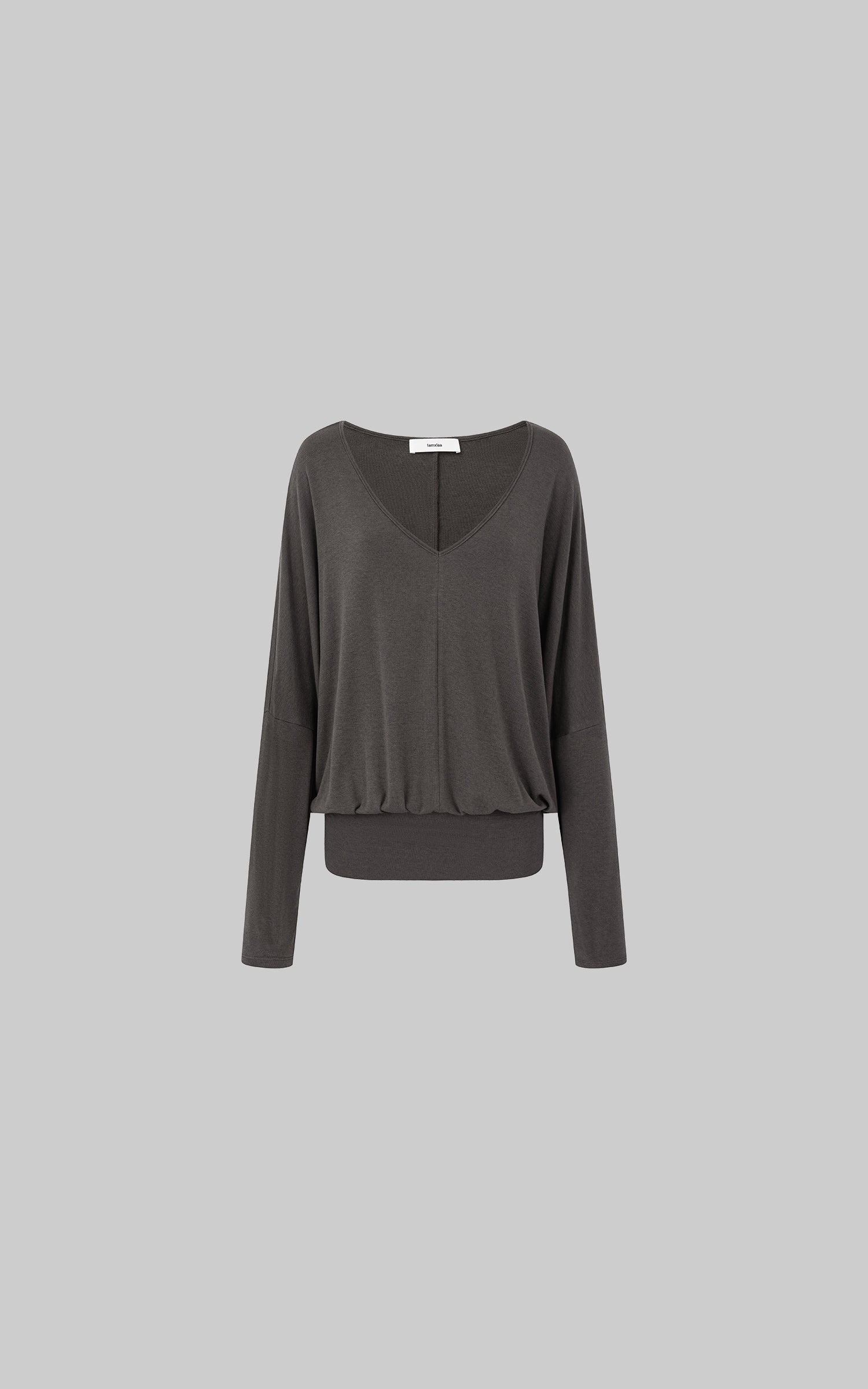 IAMXIAA Relaxed V-Neck Knit Long Sleeve Top