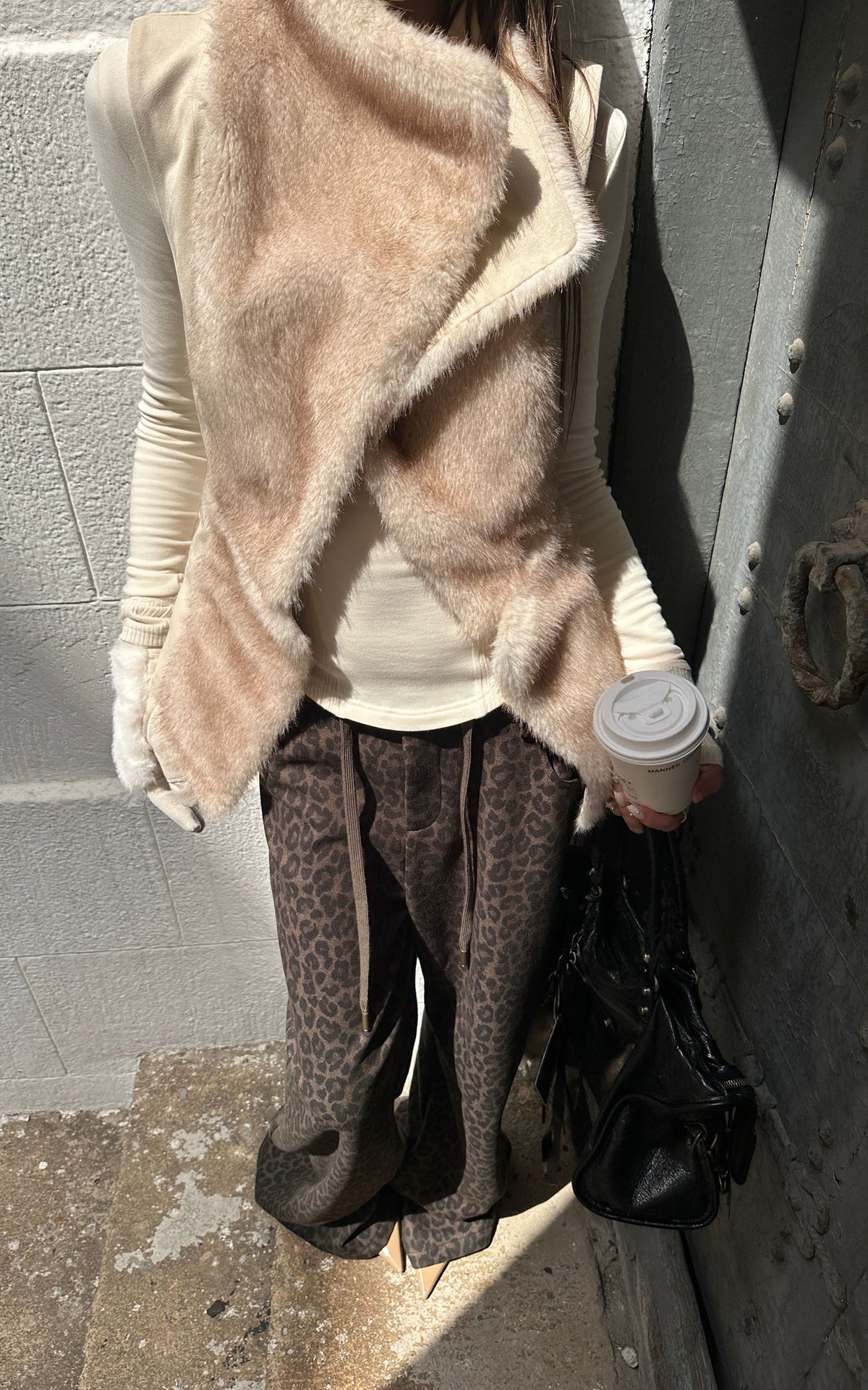 Rase le sol Faux Fur Draped Vest