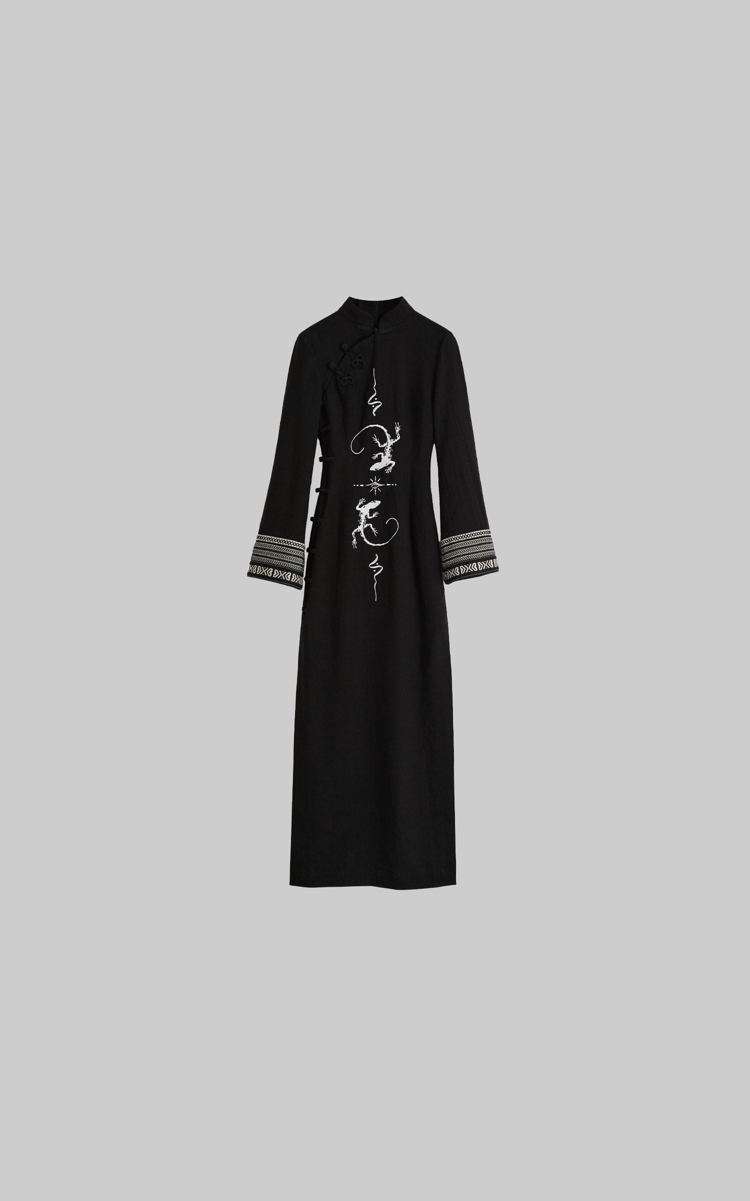 DOINDULGE Mandarin Collar Frog Button Maxi Dress