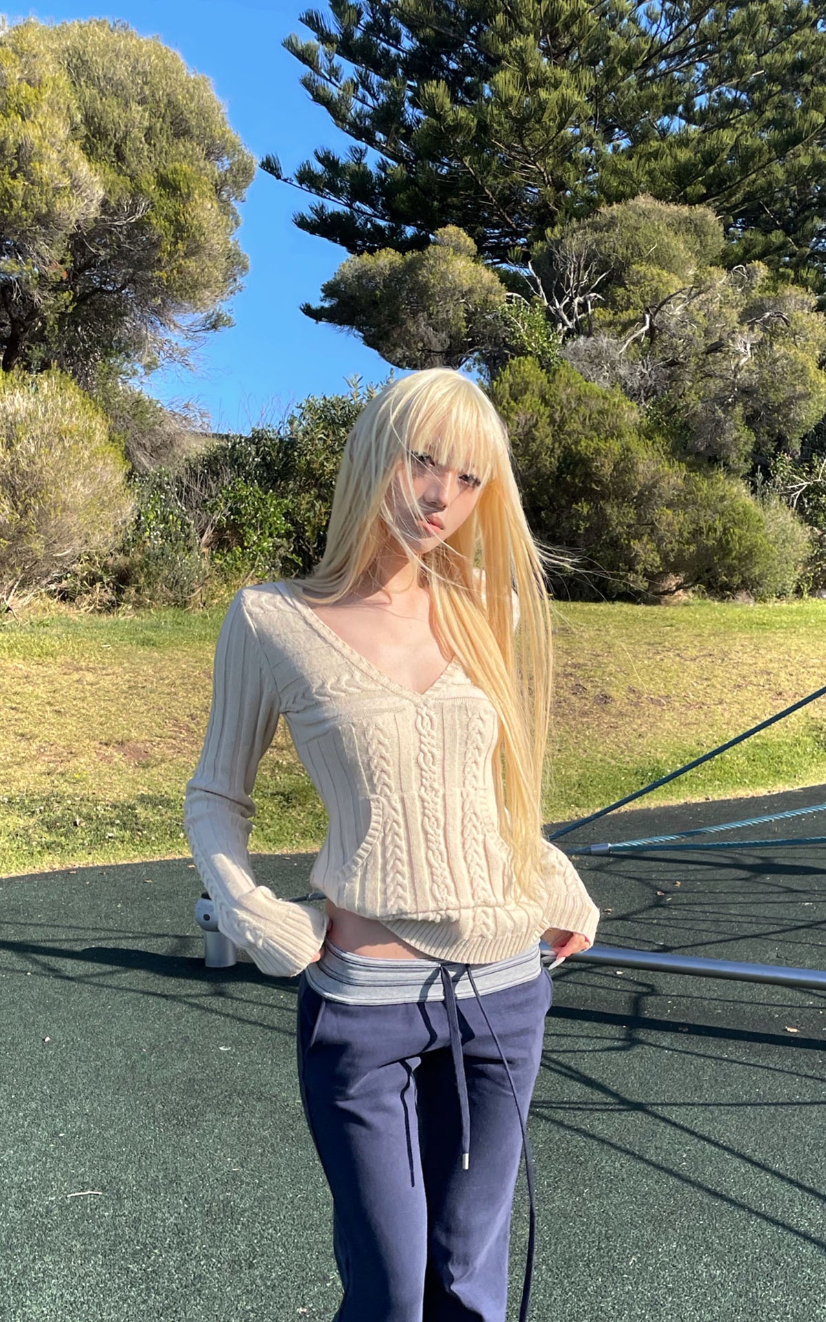 Rase le sol Sculpted V-Neck Cable Knit Top