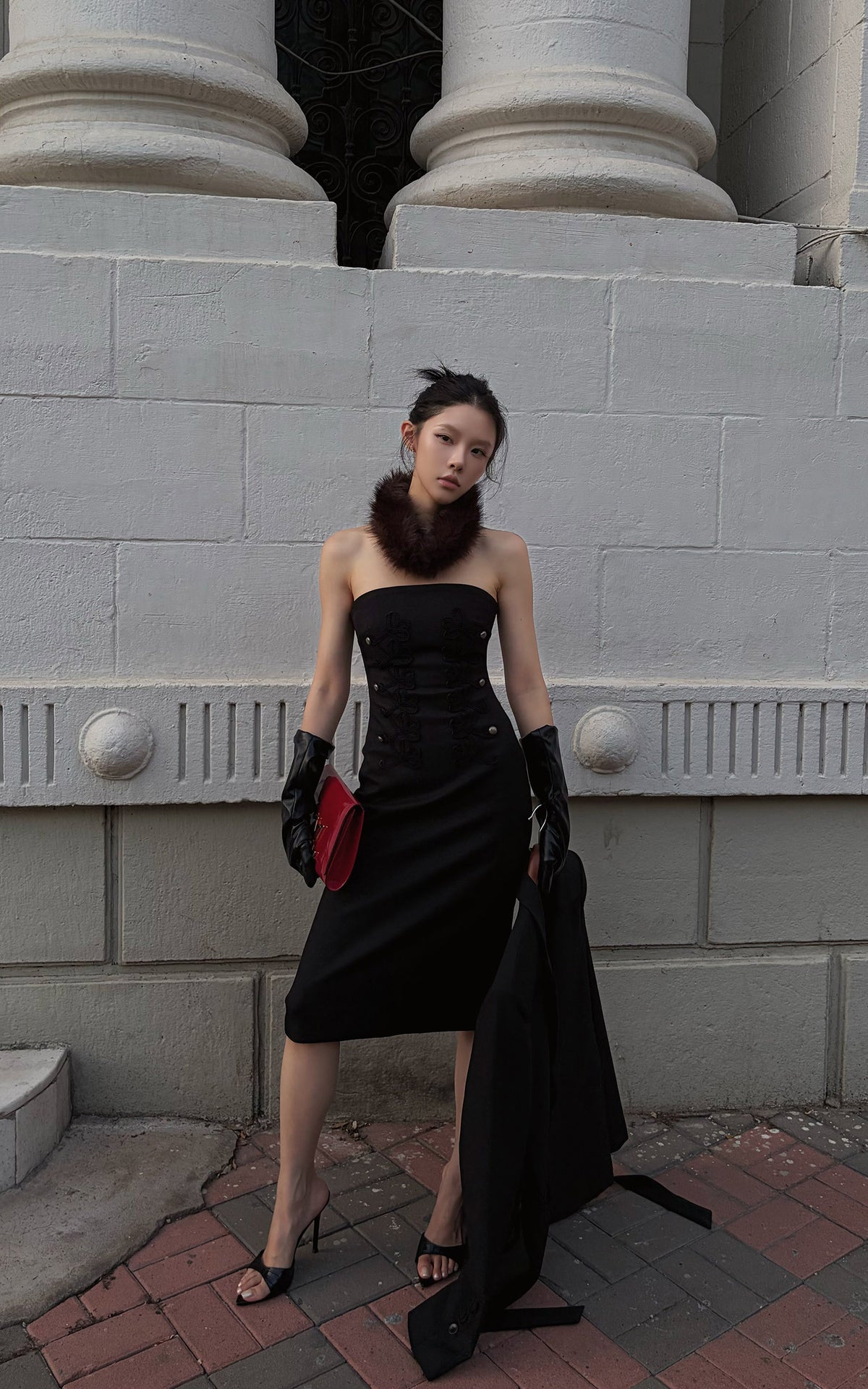 Hydrae Robe midi bustier inspirée du corset avec détails lacés brodés