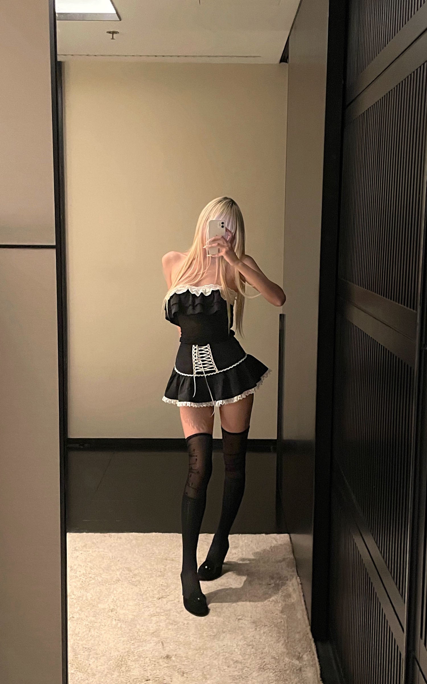 Rase le sol Cross-Laced Ruffle Strapless Top &amp; Layered Lace Mini Skirt Set