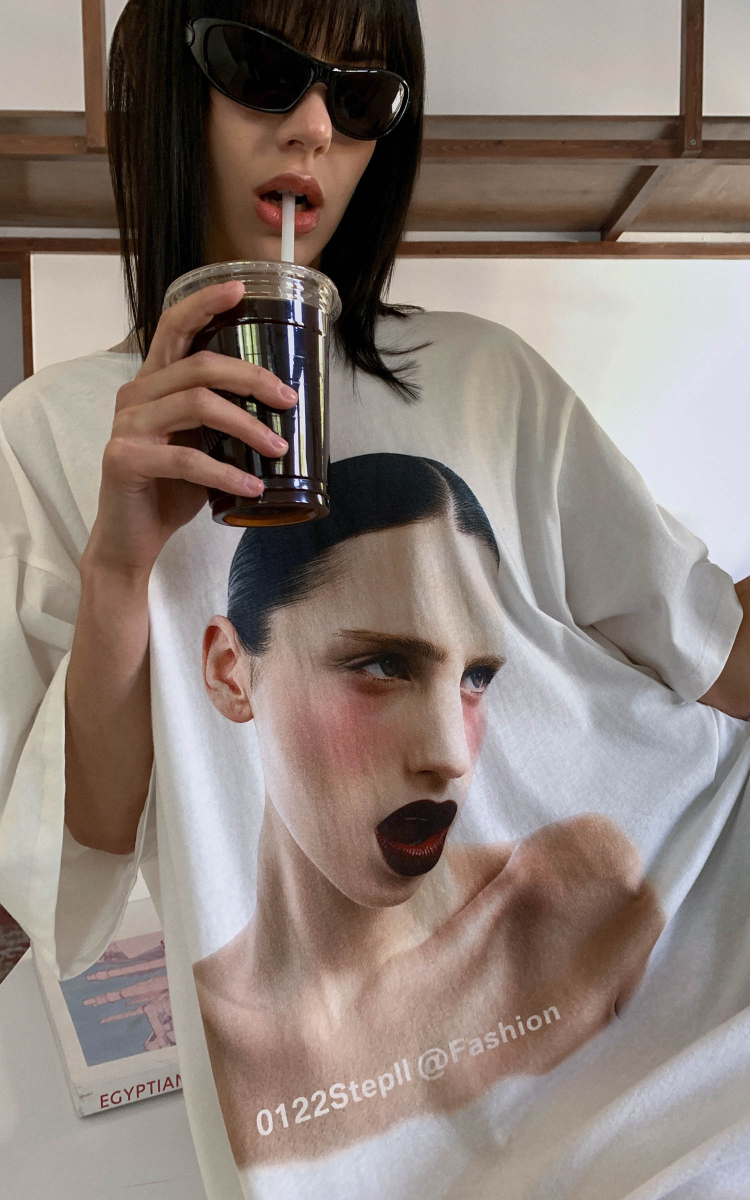 0122stepll グラフィックポートレートオーバーサイズTシャツ