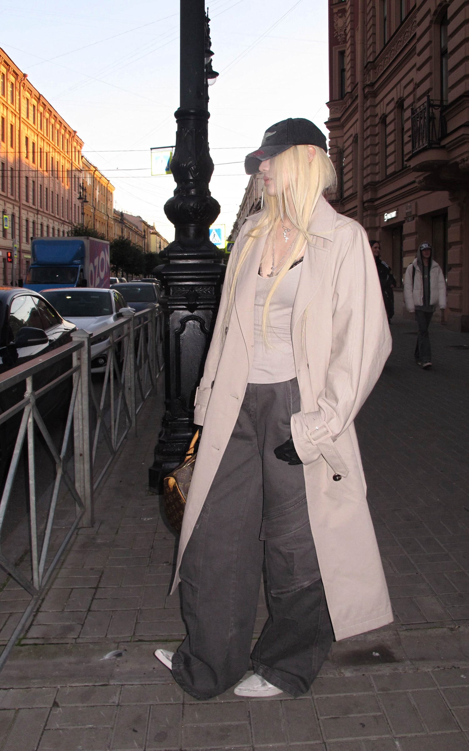 Rase le sol 체크 안감이 돋보이는 리버시블 롱 트렌치코트