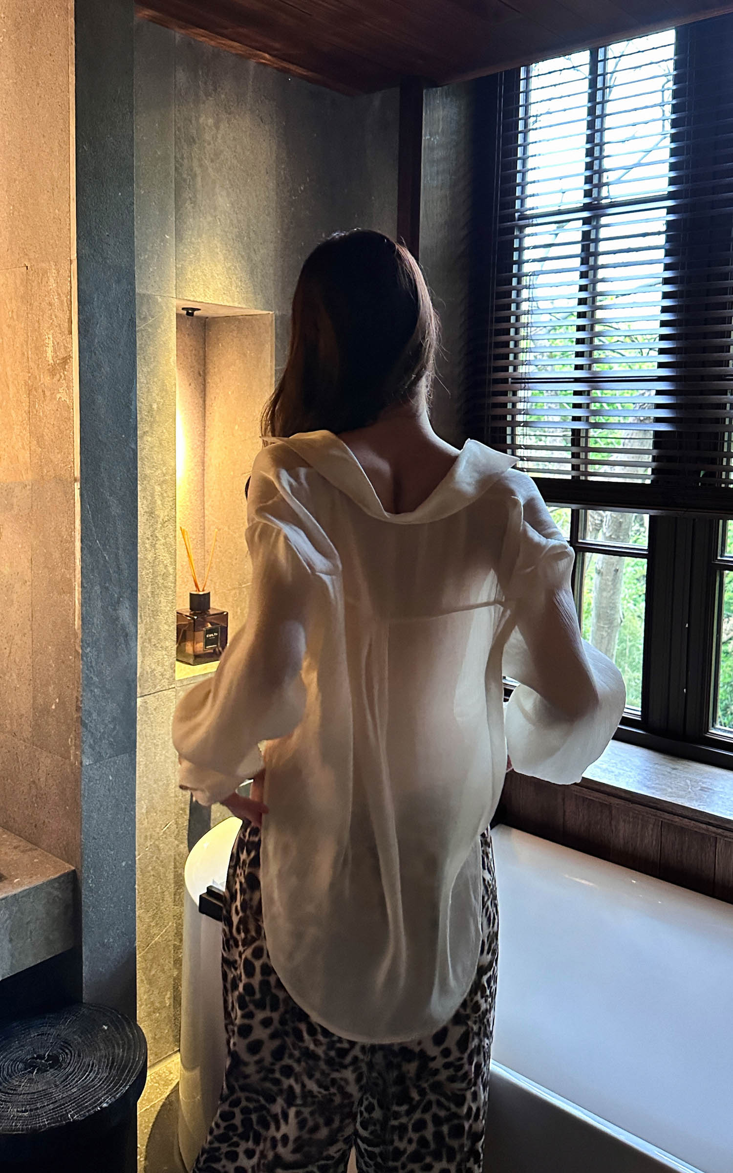 0122stepll Sheer Twisted Draped Satin Shirt