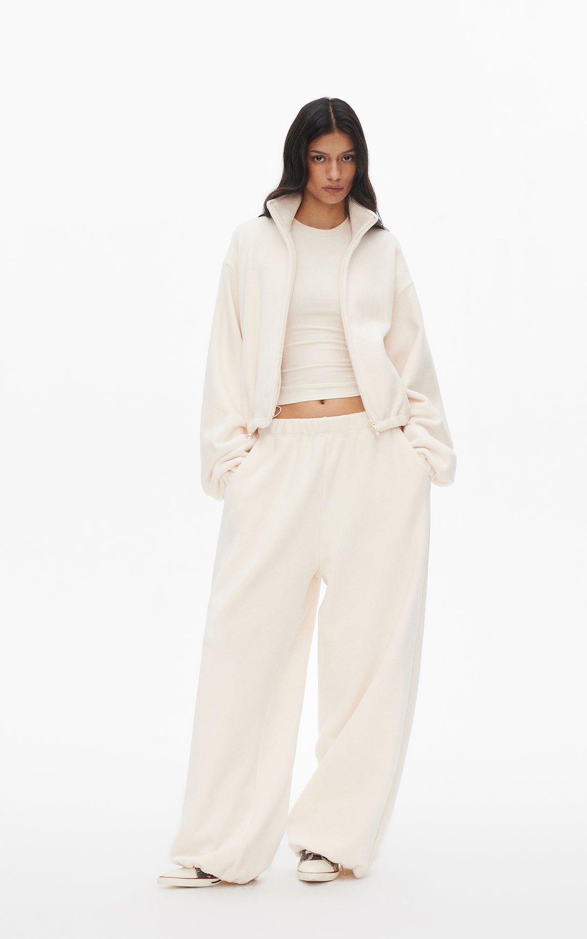 0122stepll Ensemble trois pièces : veste zippée en polaire, t-shirt ajusté et pantalon large