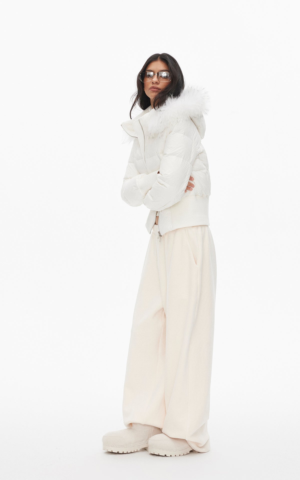 0122stepll Ensemble trois pièces : veste zippée en polaire, t-shirt ajusté et pantalon large