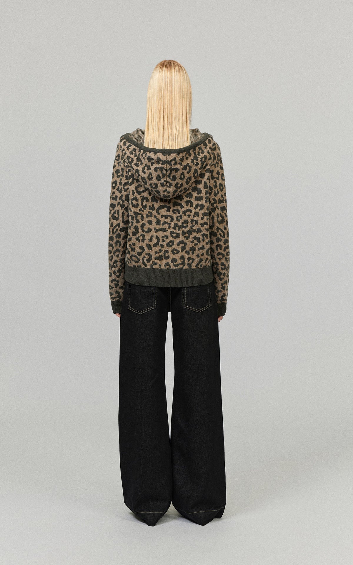 0122stepll Leopard Jacquard Hooded Knit Zip-Up Jacket