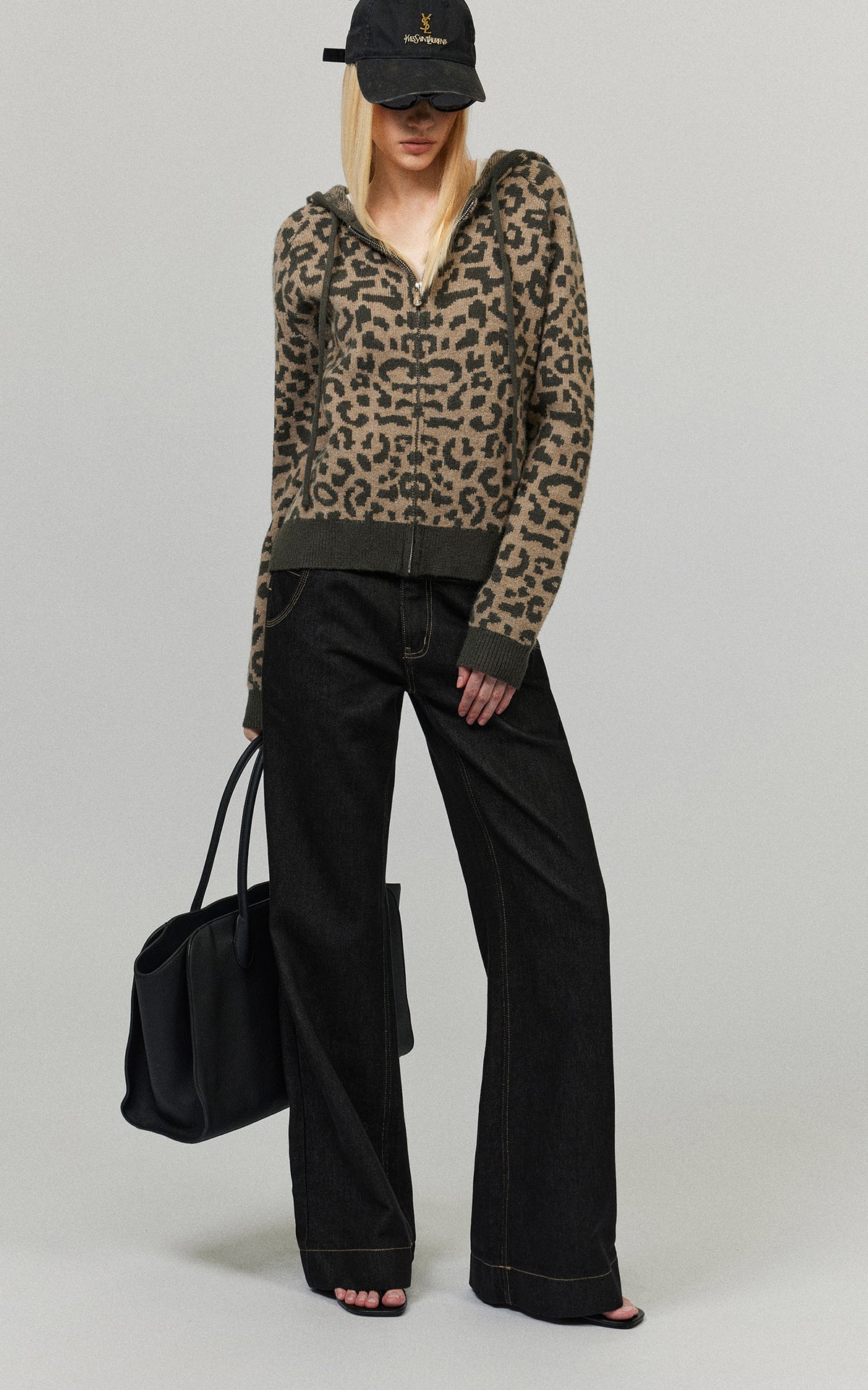 0122stepll Leopard Jacquard Hooded Knit Zip-Up Jacket