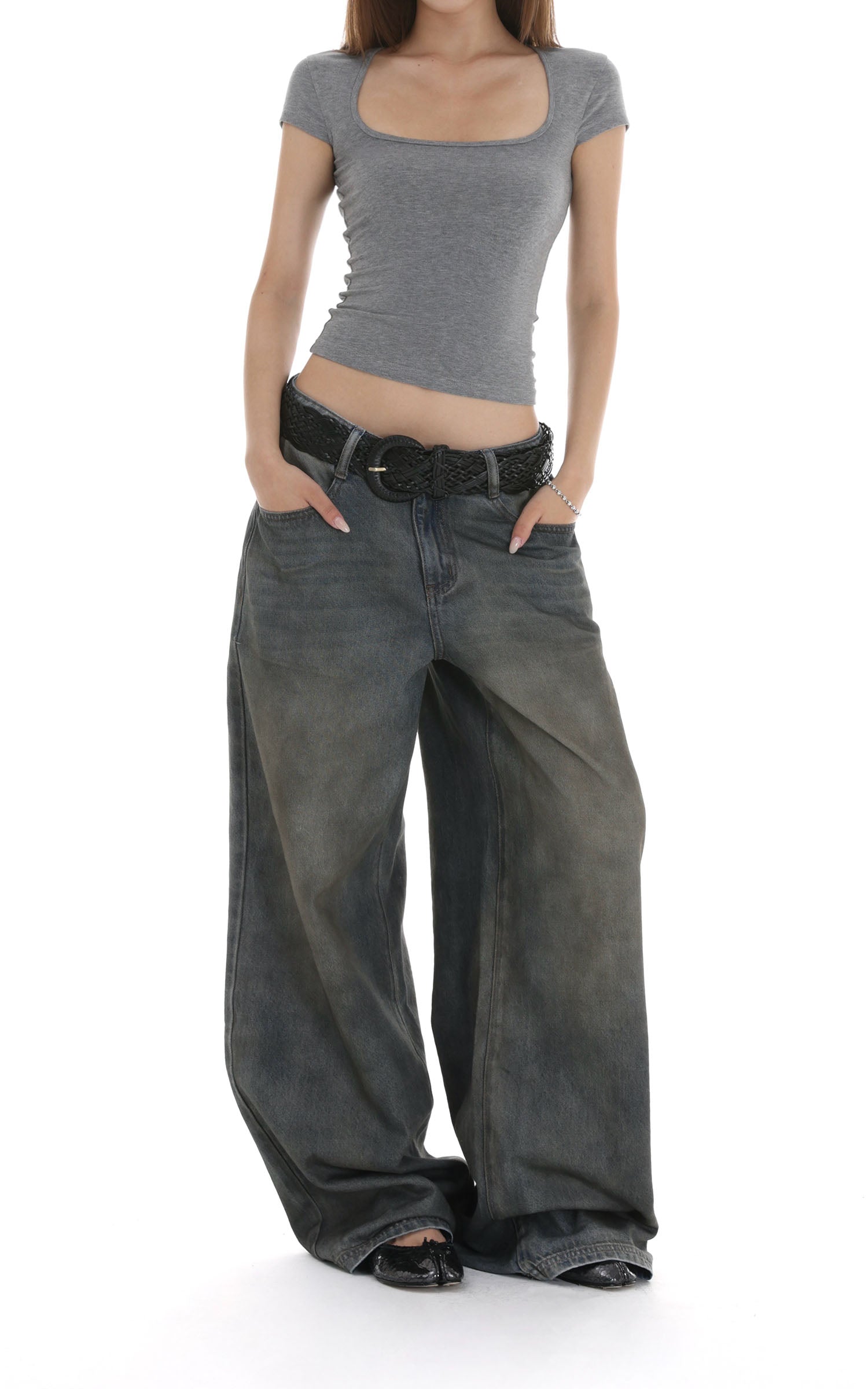 IAMXIAA Square Neck Fitted Short Sleeve T-Shirt