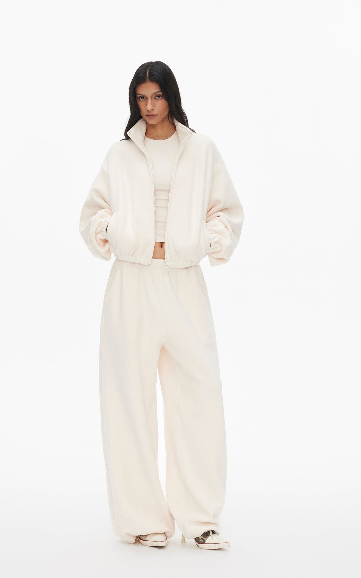 0122stepll Ensemble trois pièces : veste zippée en polaire, t-shirt ajusté et pantalon large