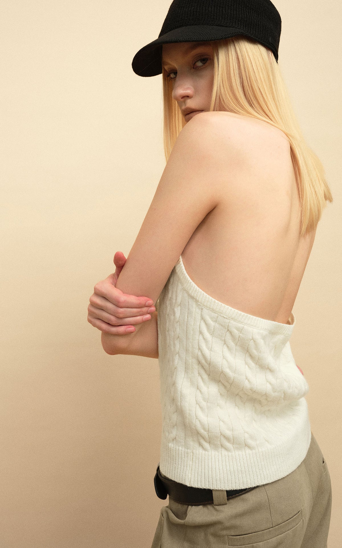 0122stepll Cable Knit Halter Button Vest