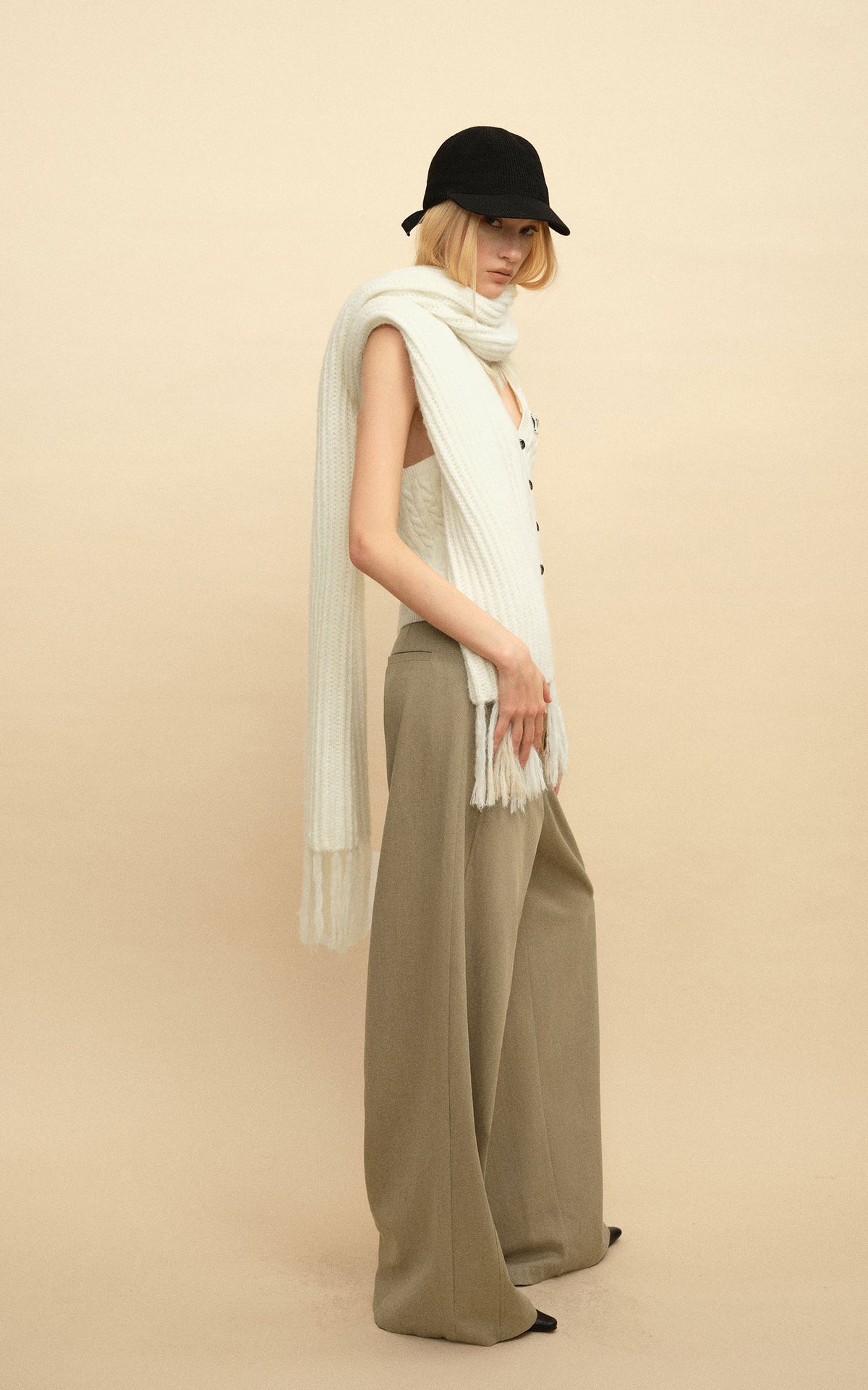 0122stepll Cable Knit Halter Button Vest