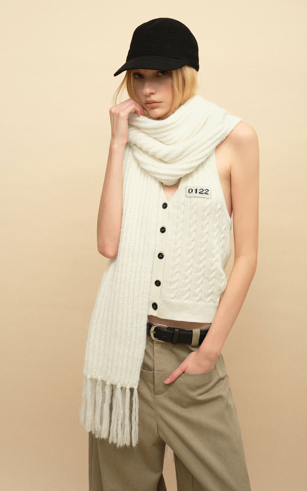 0122stepll Cable Knit Halter Button Vest