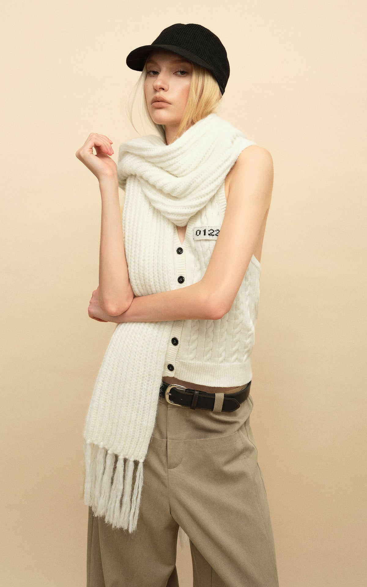 0122stepll Cable Knit Halter Button Vest