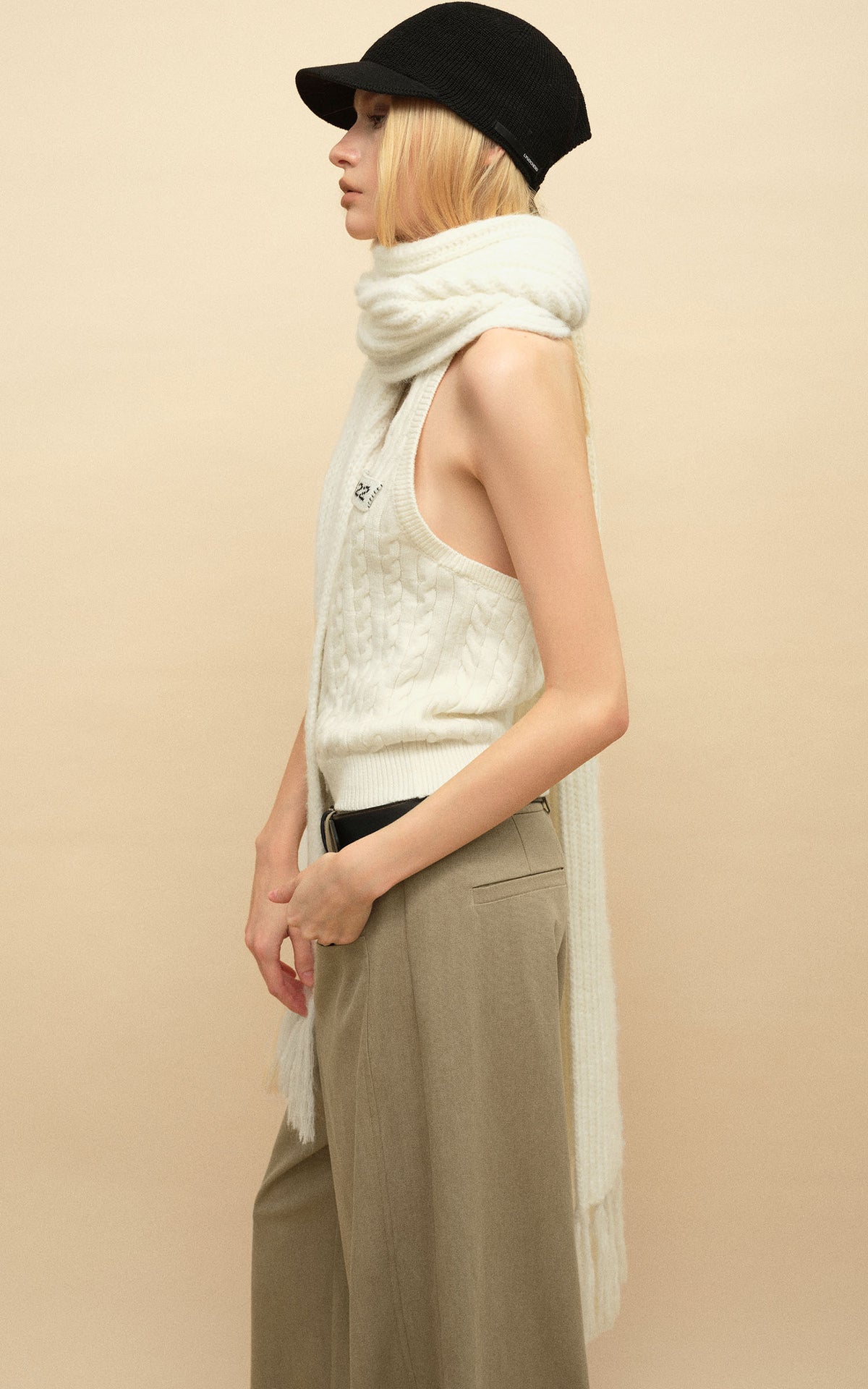 0122stepll Cable Knit Halter Button Vest