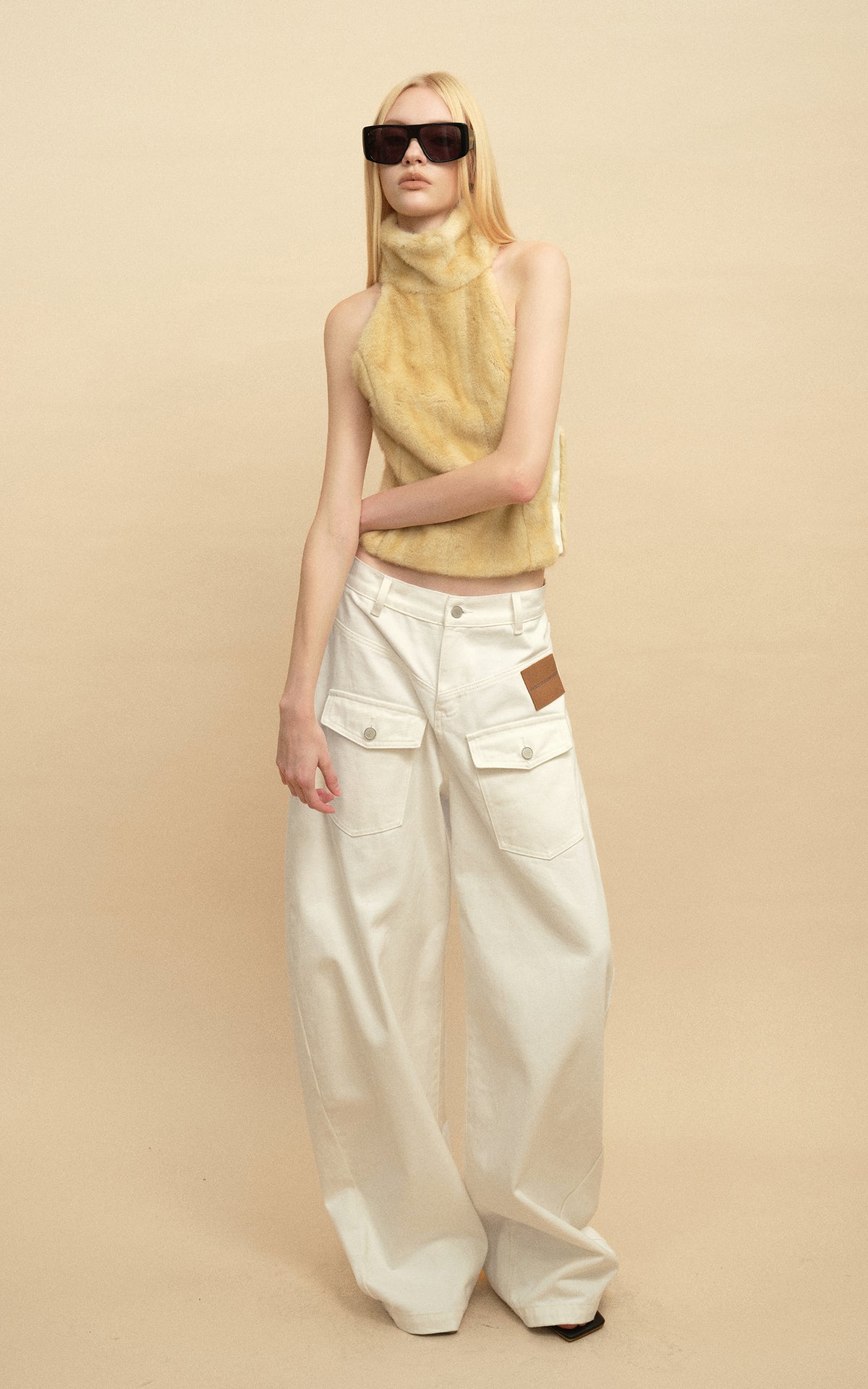 0122stepll Faux Fur Open-Back Halter Top