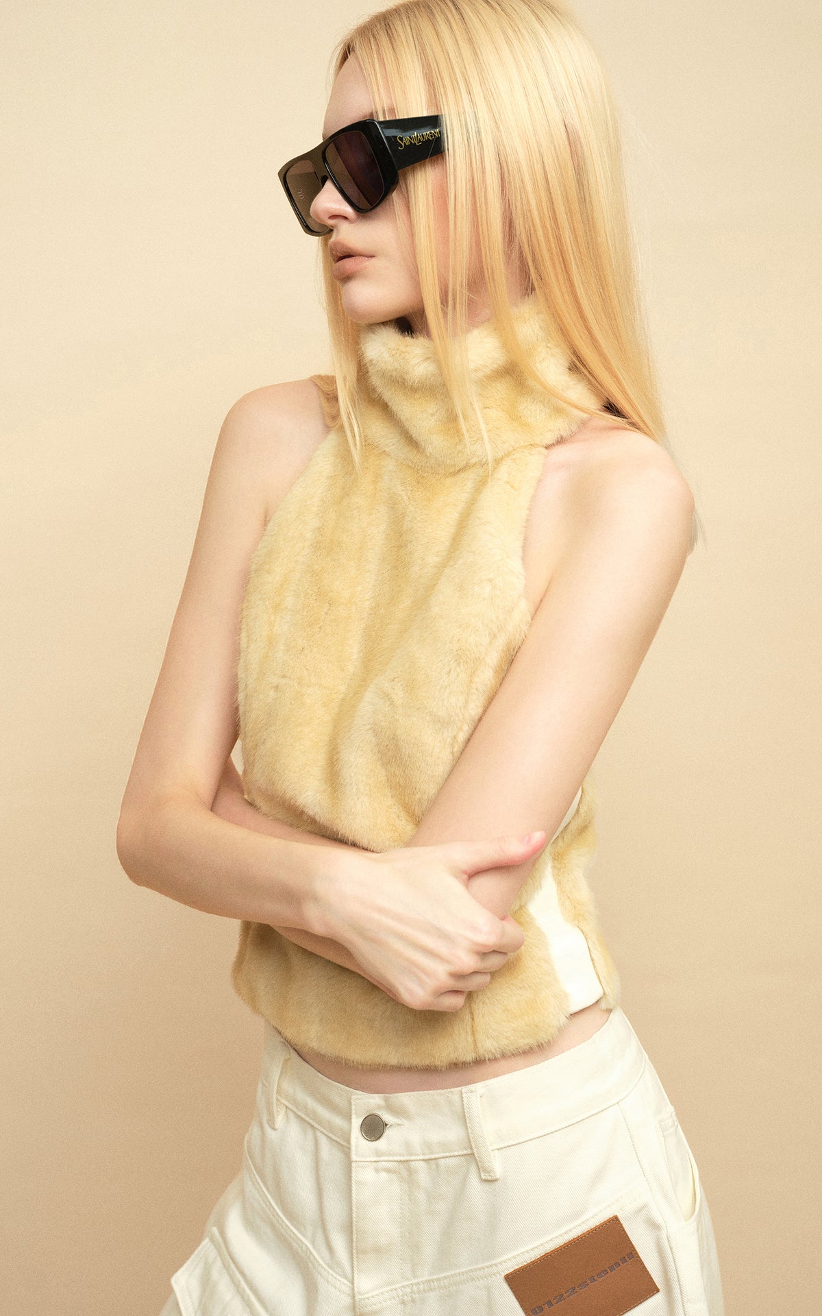 0122stepll Faux Fur Open-Back Halter Top