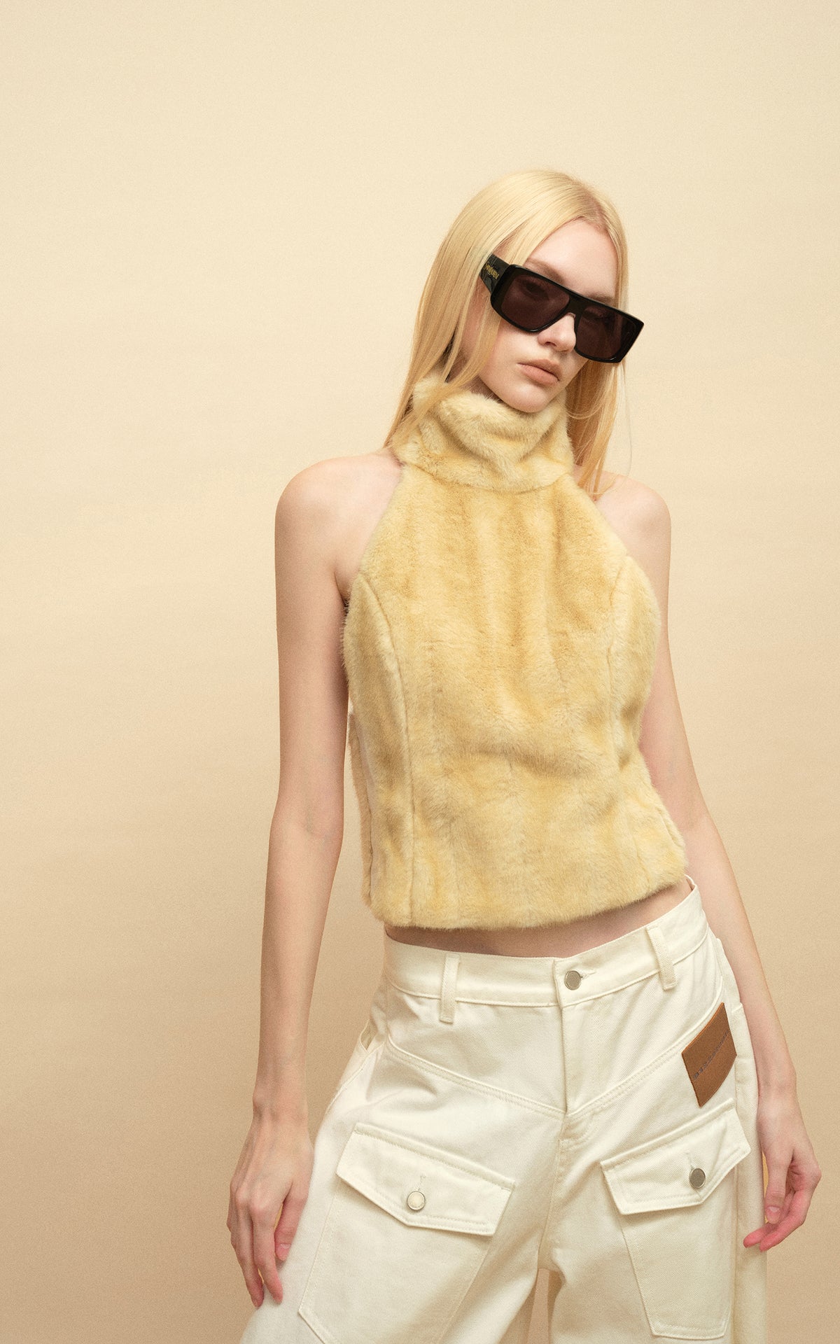 0122stepll Faux Fur Open-Back Halter Top