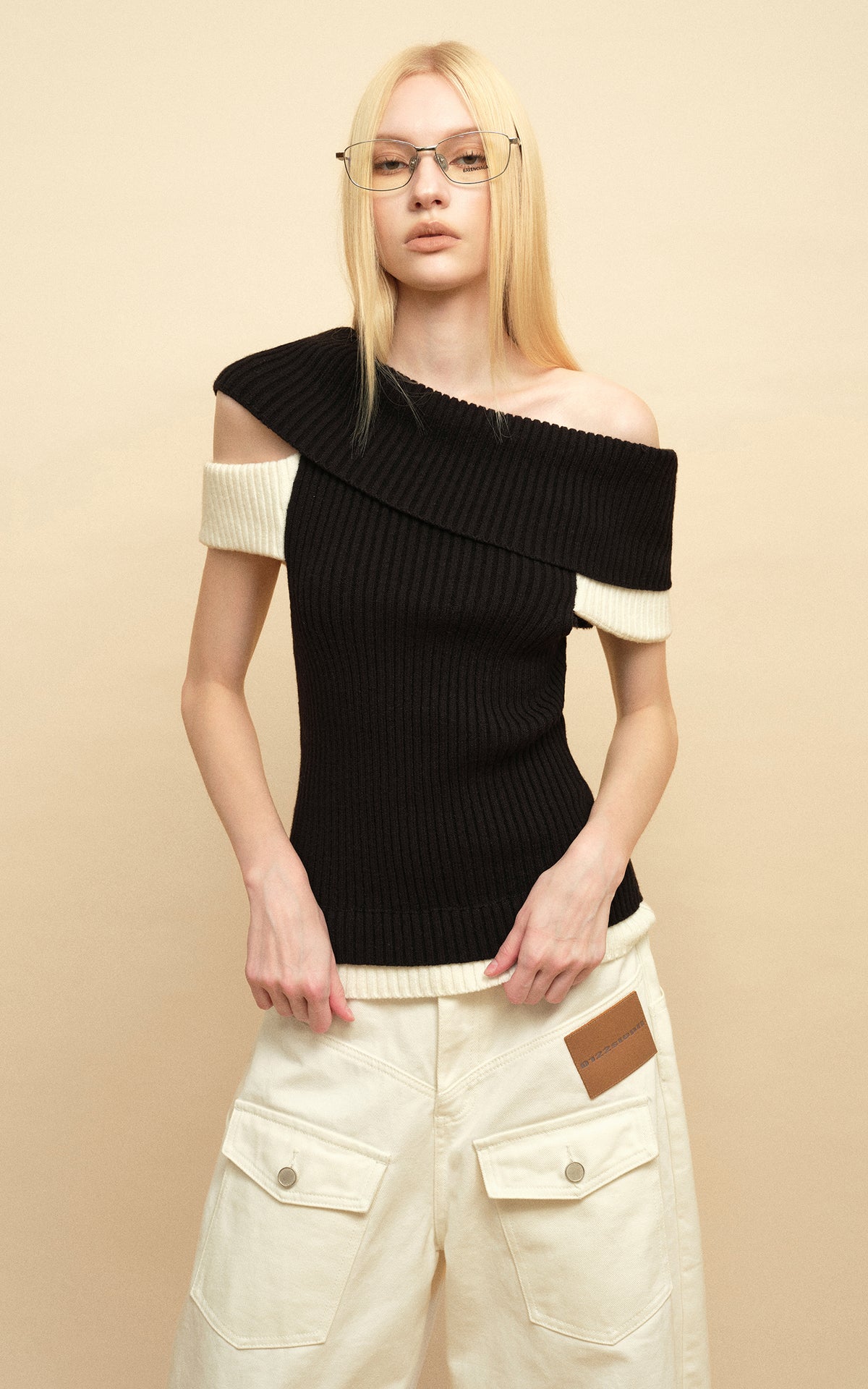 0122stepll Contrast Deconstructed Off-Shoulder Knit Top
