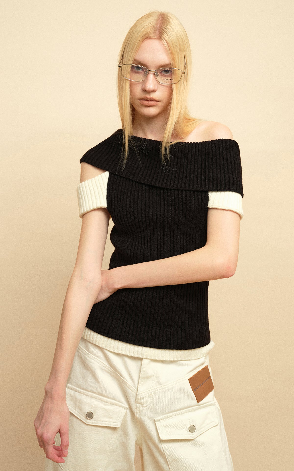 0122stepll Contrast Deconstructed Off-Shoulder Knit Top