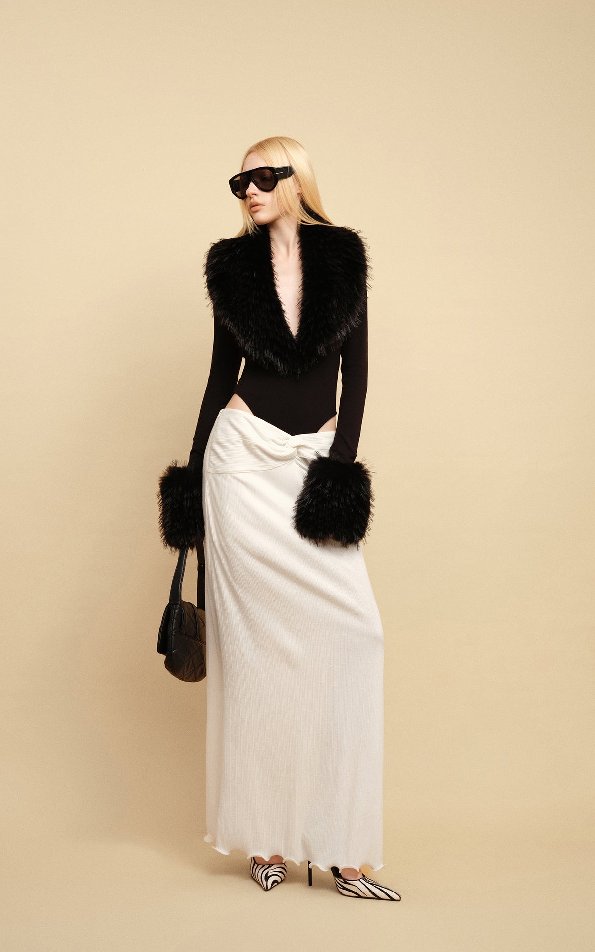0122stepll Faux Fur Collar Plunge Bodysuit