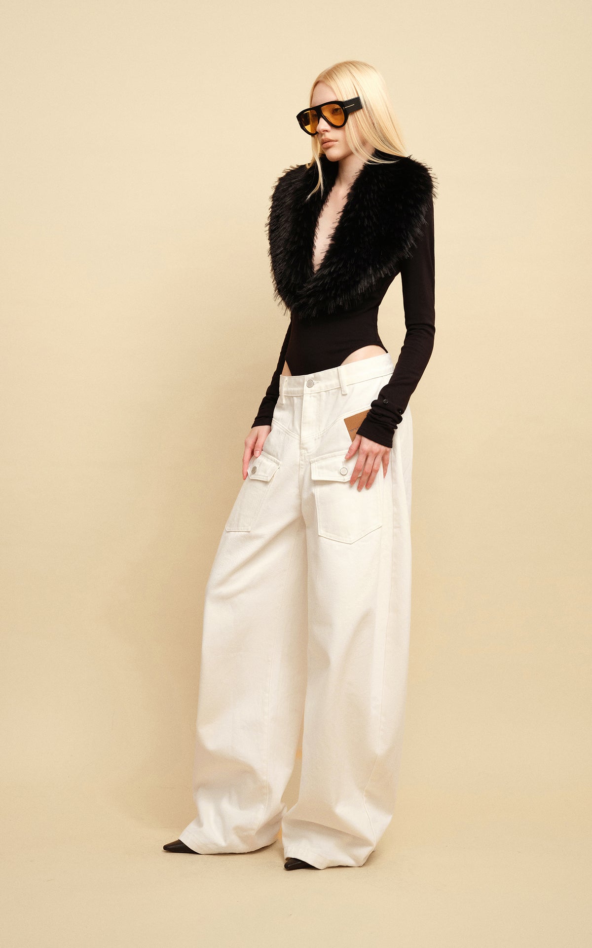 0122stepll Faux Fur Collar Plunge Bodysuit