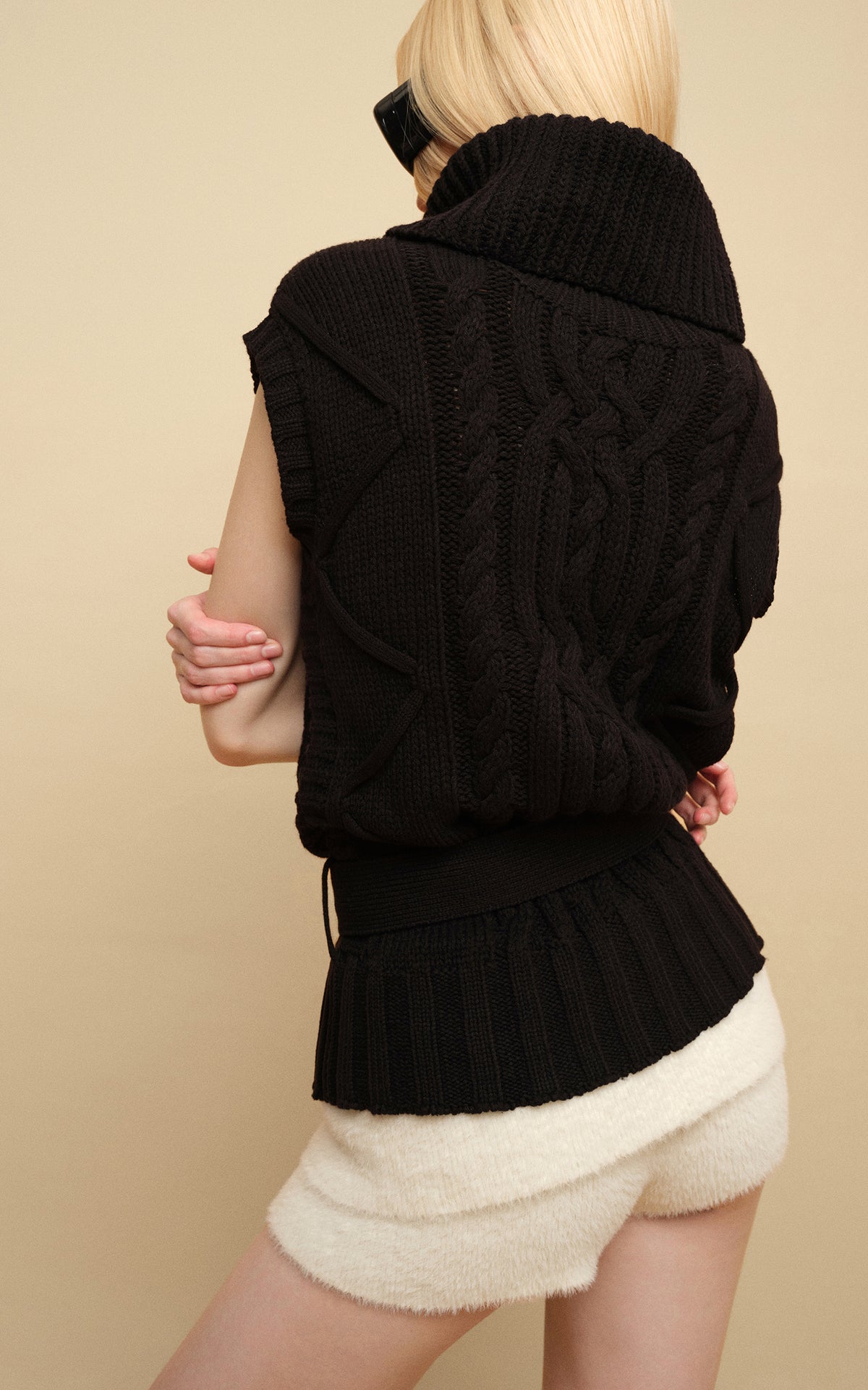 0122stepll Deconstructed Cable Knit Belted Turtleneck Vest