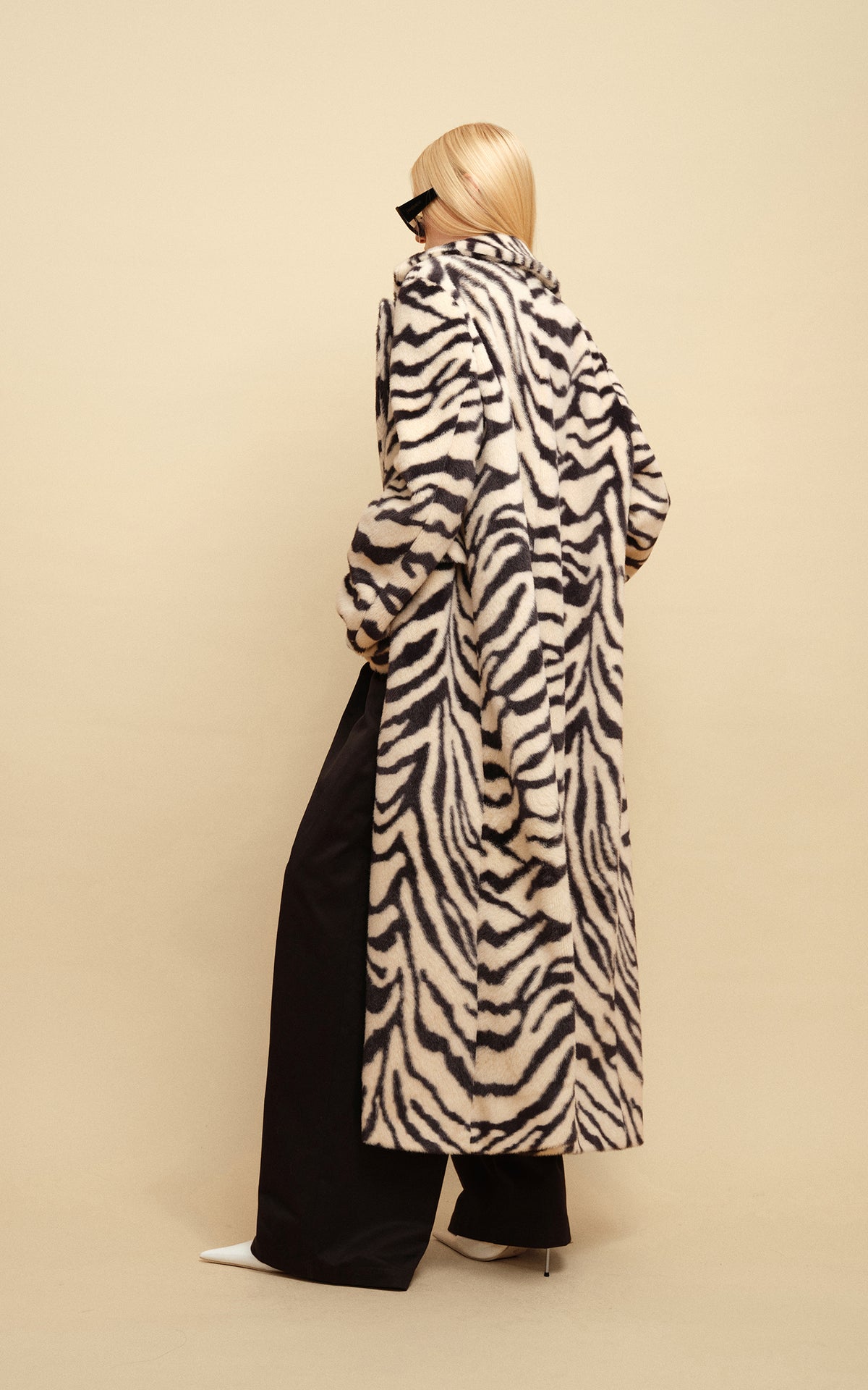 0122stepll Zebra Faux Fur Long Coat