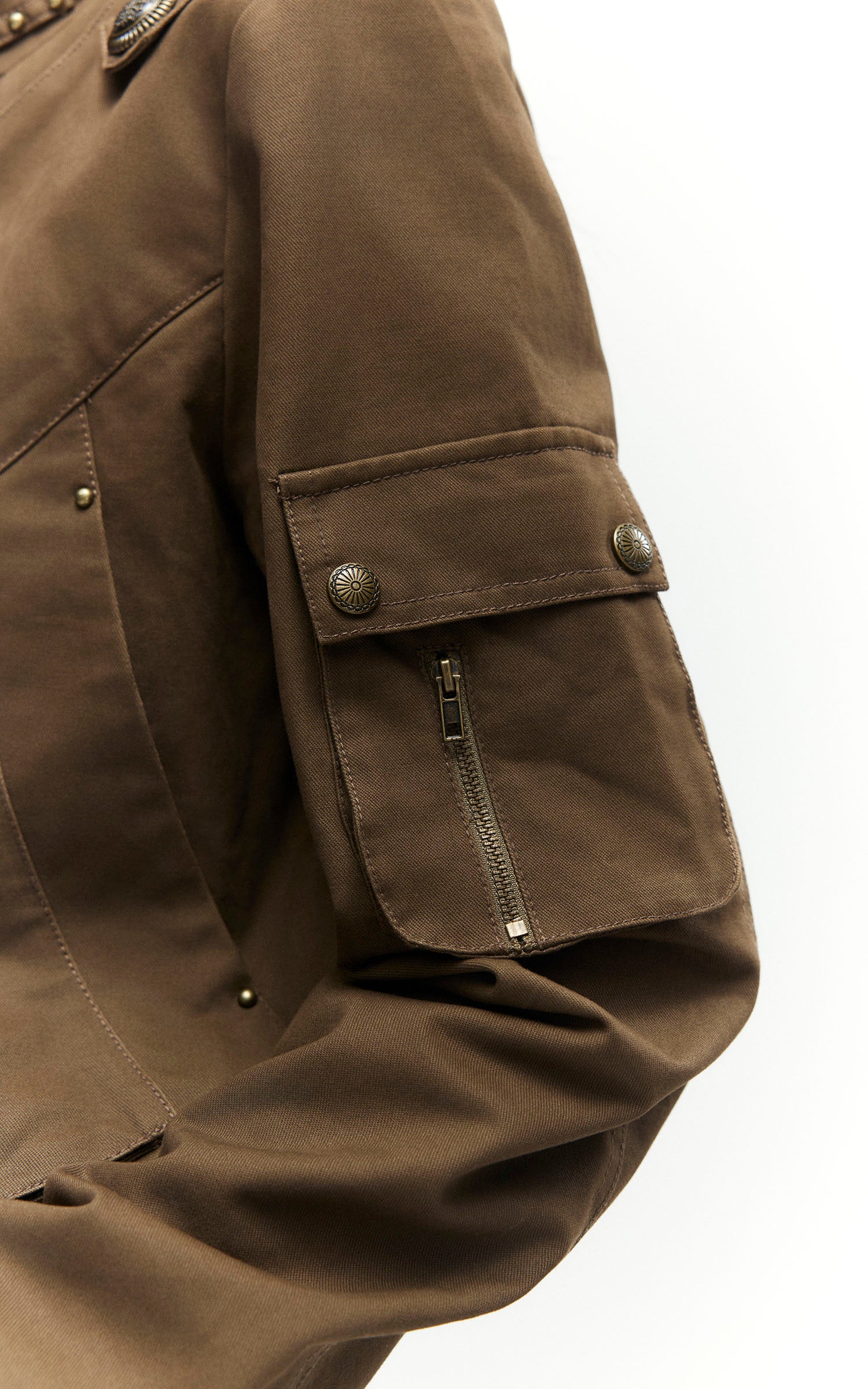 Low pixel Studded Buckle Collar Cropped Jacket