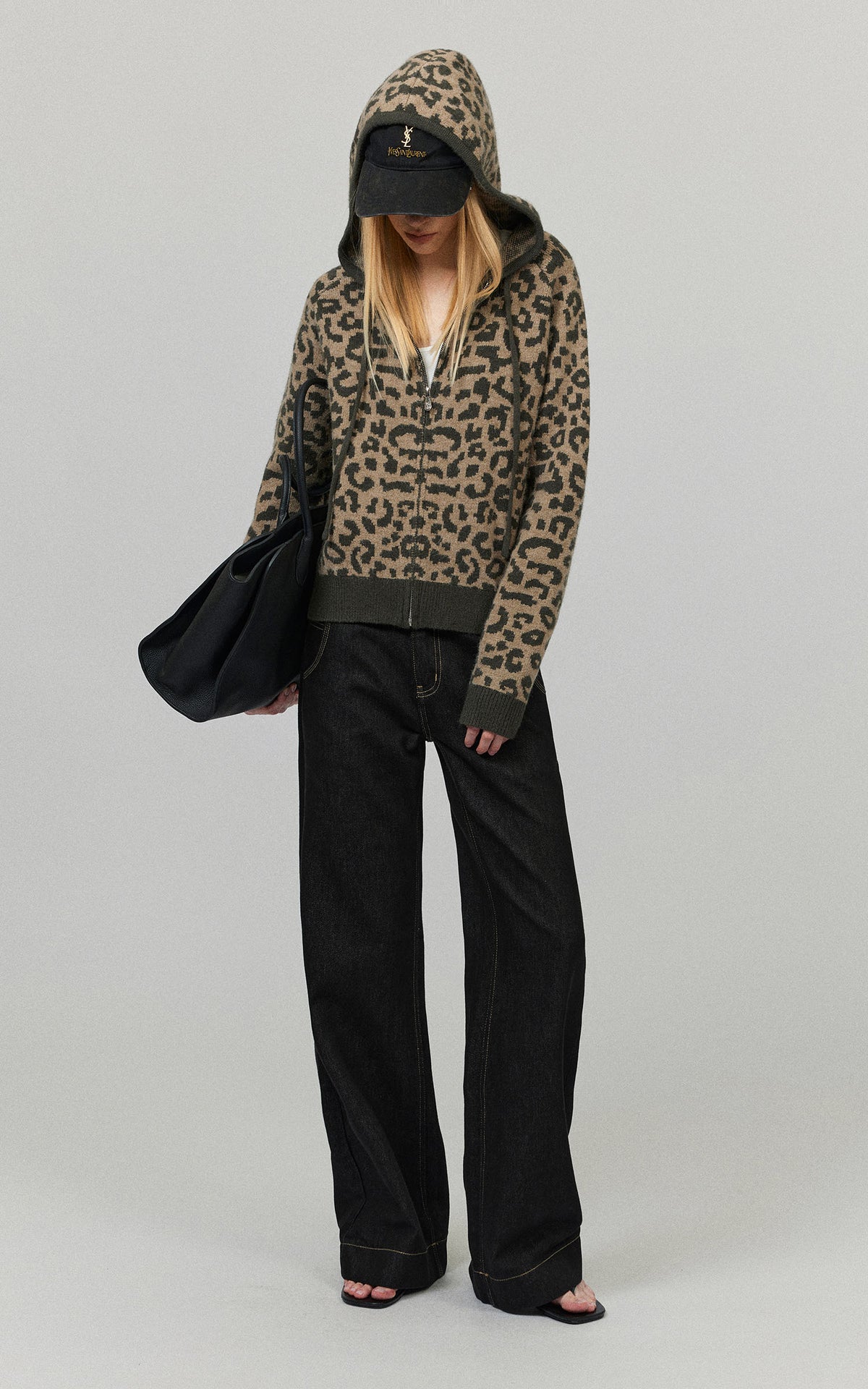 0122stepll Leopard Jacquard Hooded Knit Zip-Up Jacket