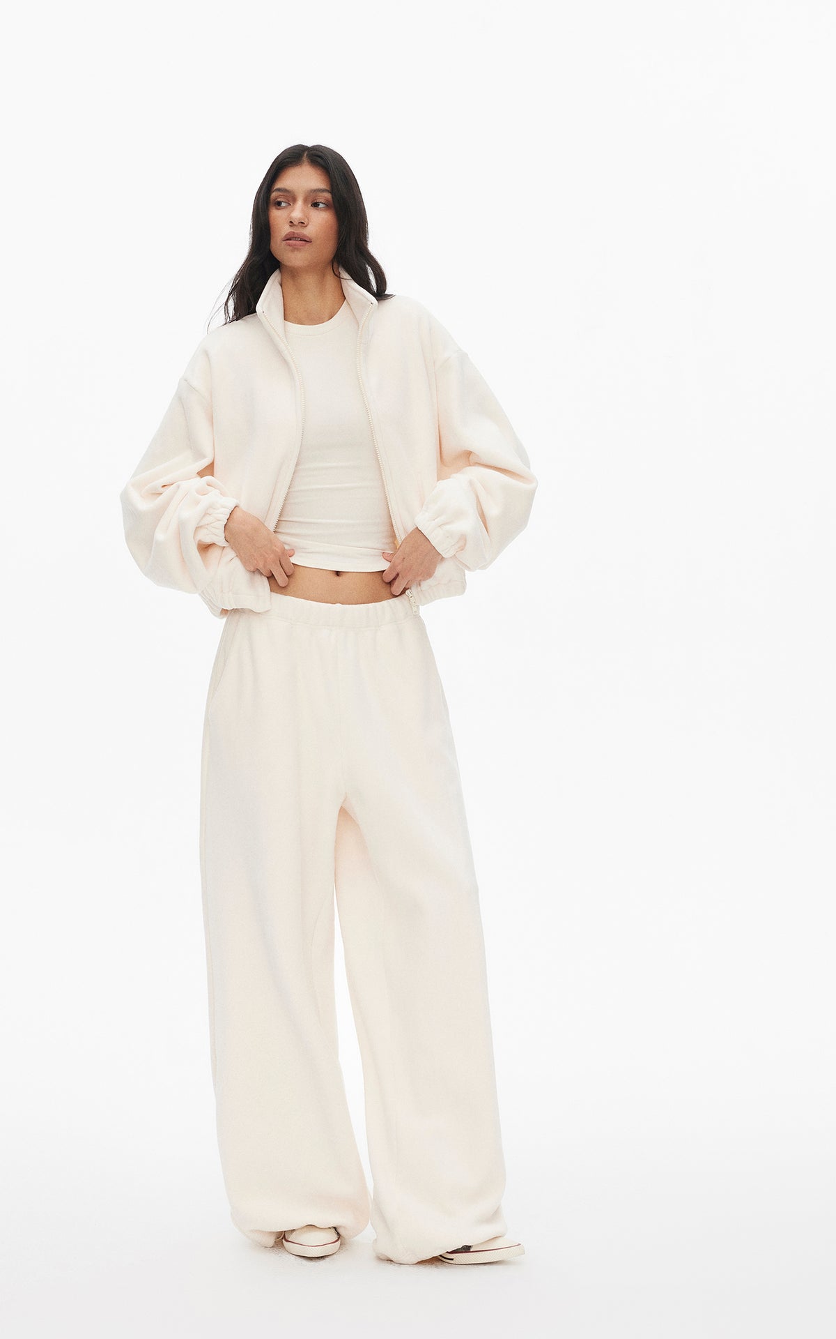 0122stepll Ensemble trois pièces : veste zippée en polaire, t-shirt ajusté et pantalon large