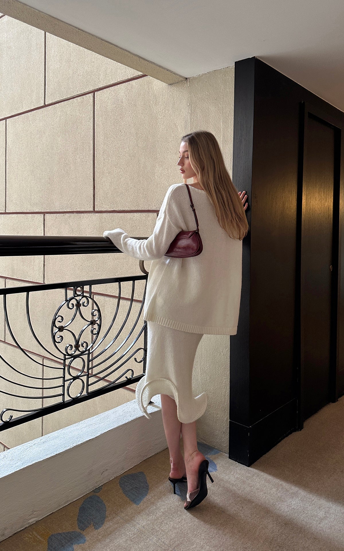 0122stepll Oversized Sweater &amp; Sculpted Hem Midi Skirt Set