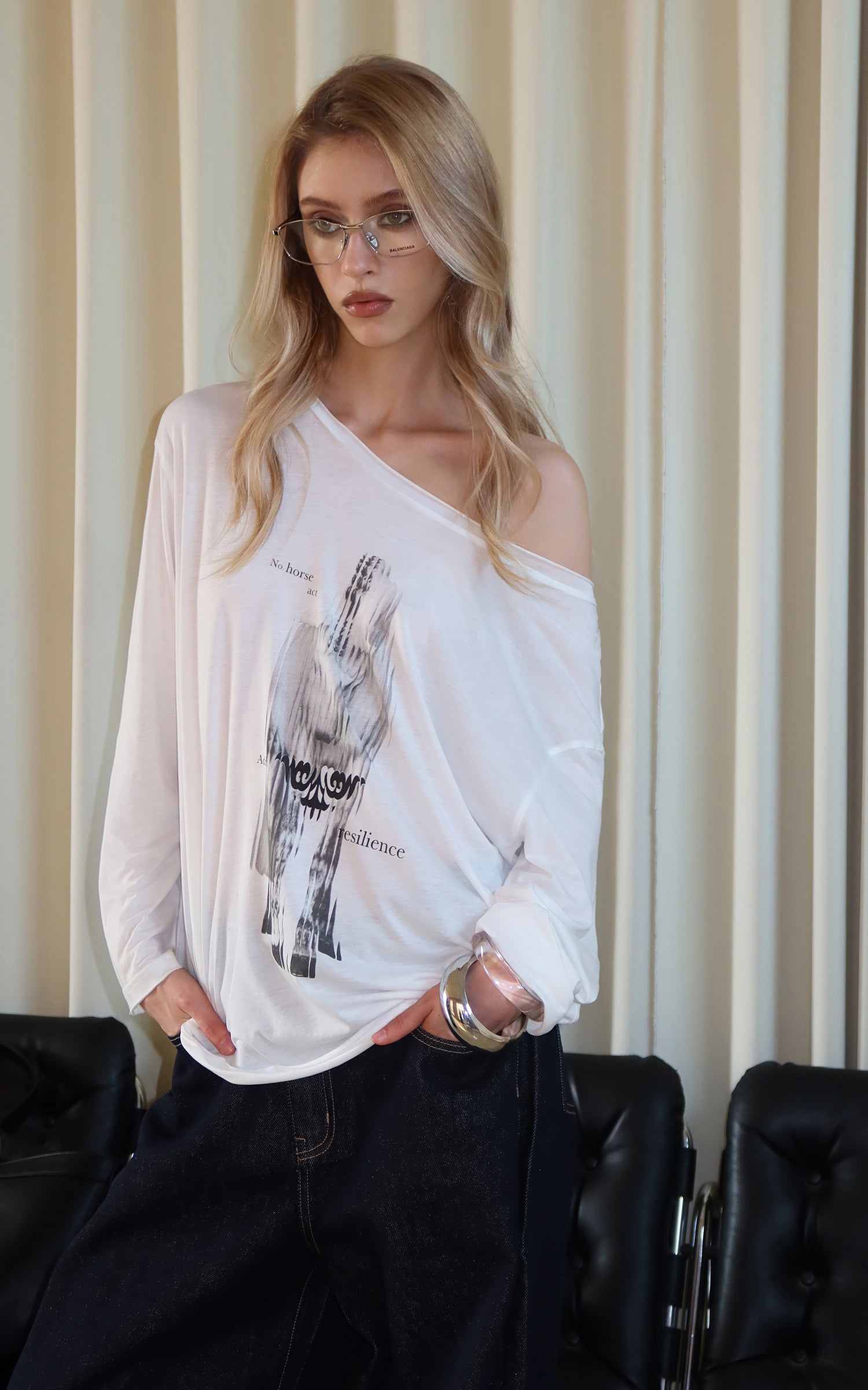 0122stepll Distorted Graphic Off-Shoulder Oversized Long Sleeve Top