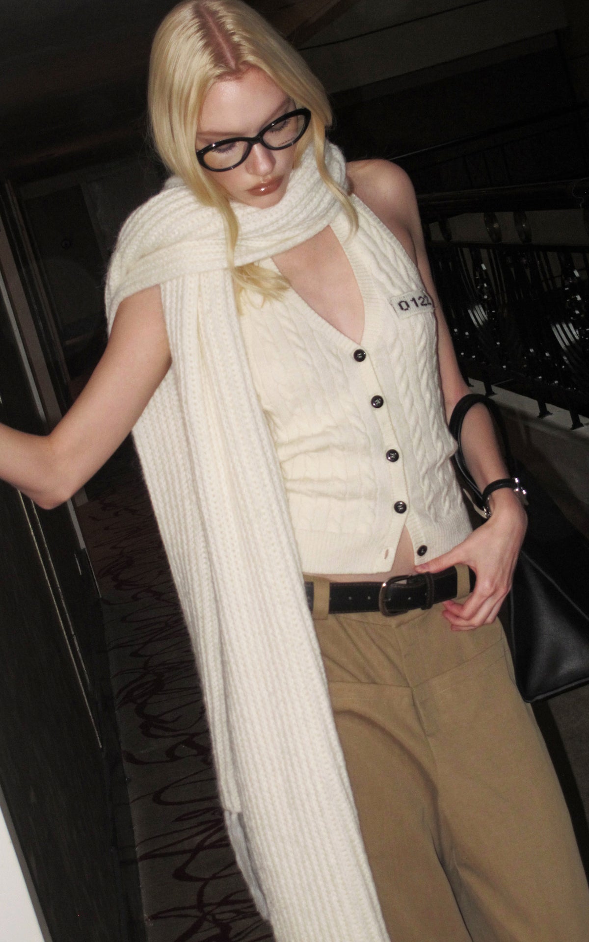 0122stepll Cable Knit Halter Button Vest