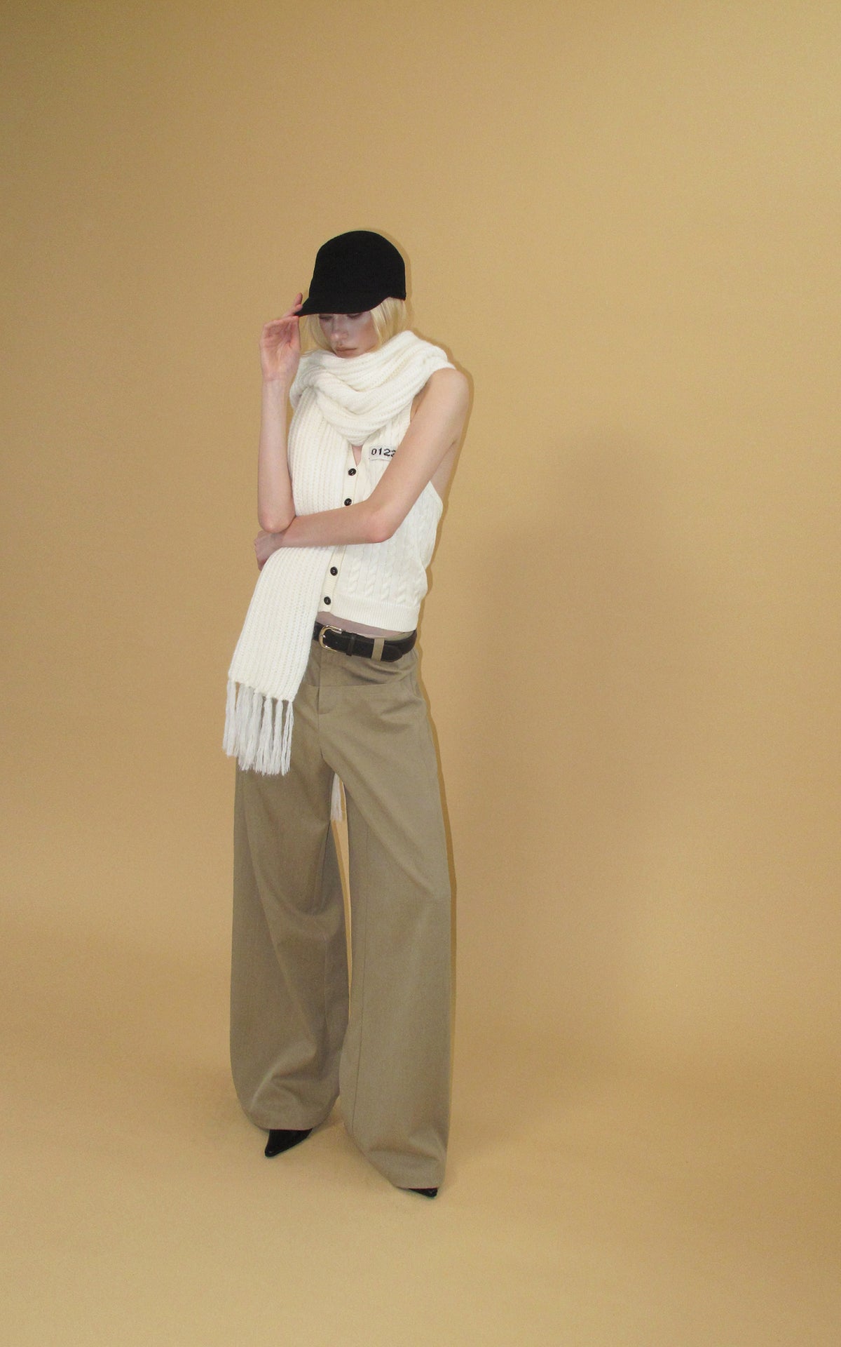 0122stepll Cable Knit Halter Button Vest