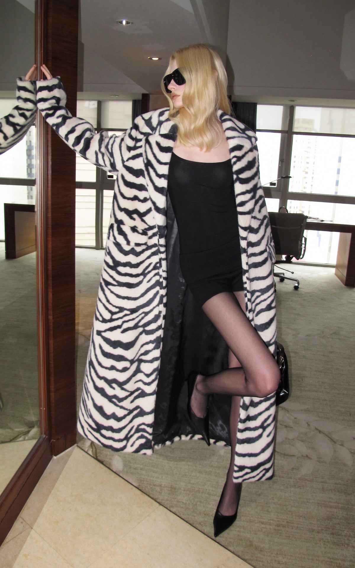 0122stepll Zebra Faux Fur Long Coat