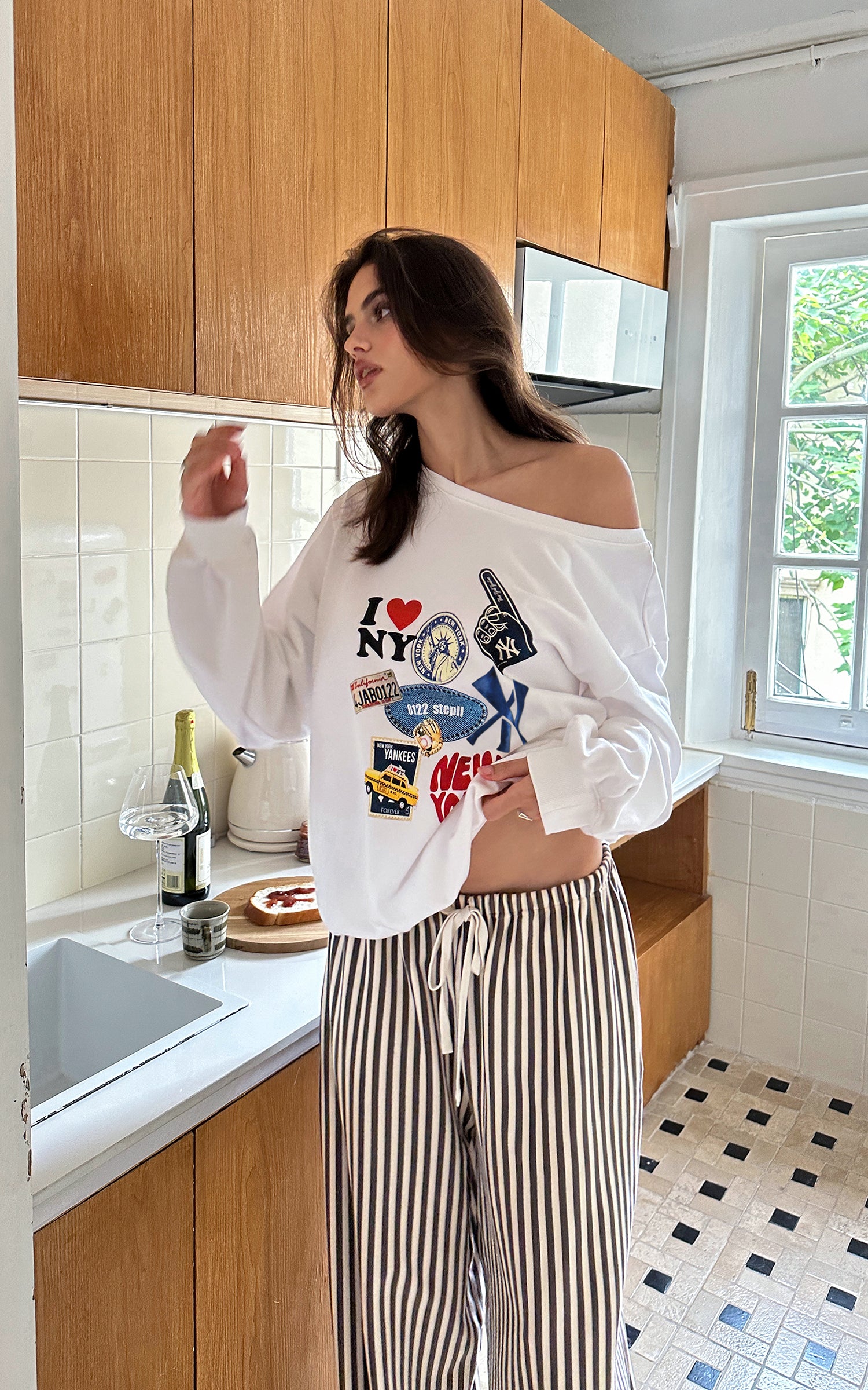 0122stepll New York Graphic Oversized Sweatshirt