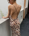 Robe longue à imprimé animalier dos nu