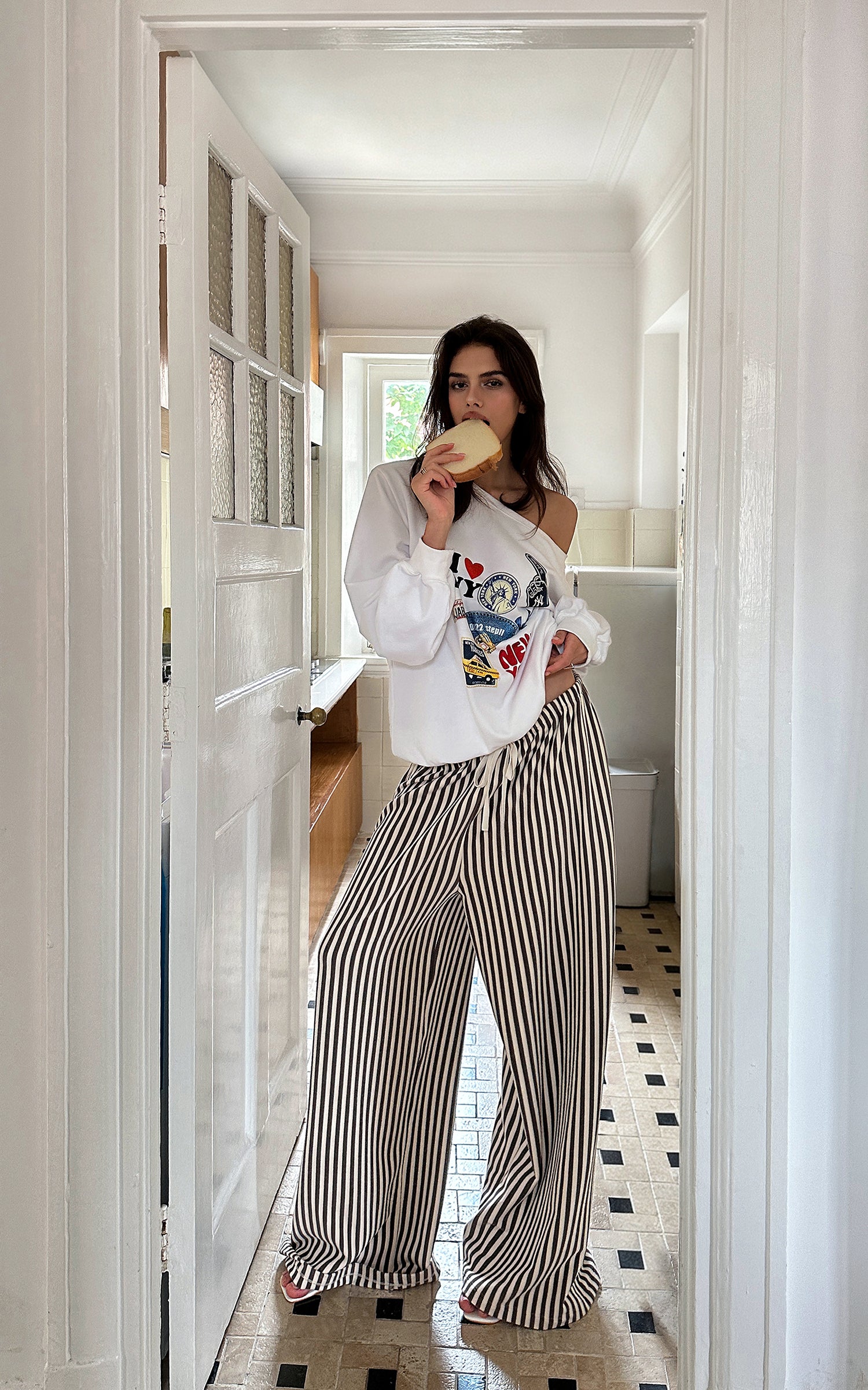 0122stepll New York Graphic Oversized Sweatshirt