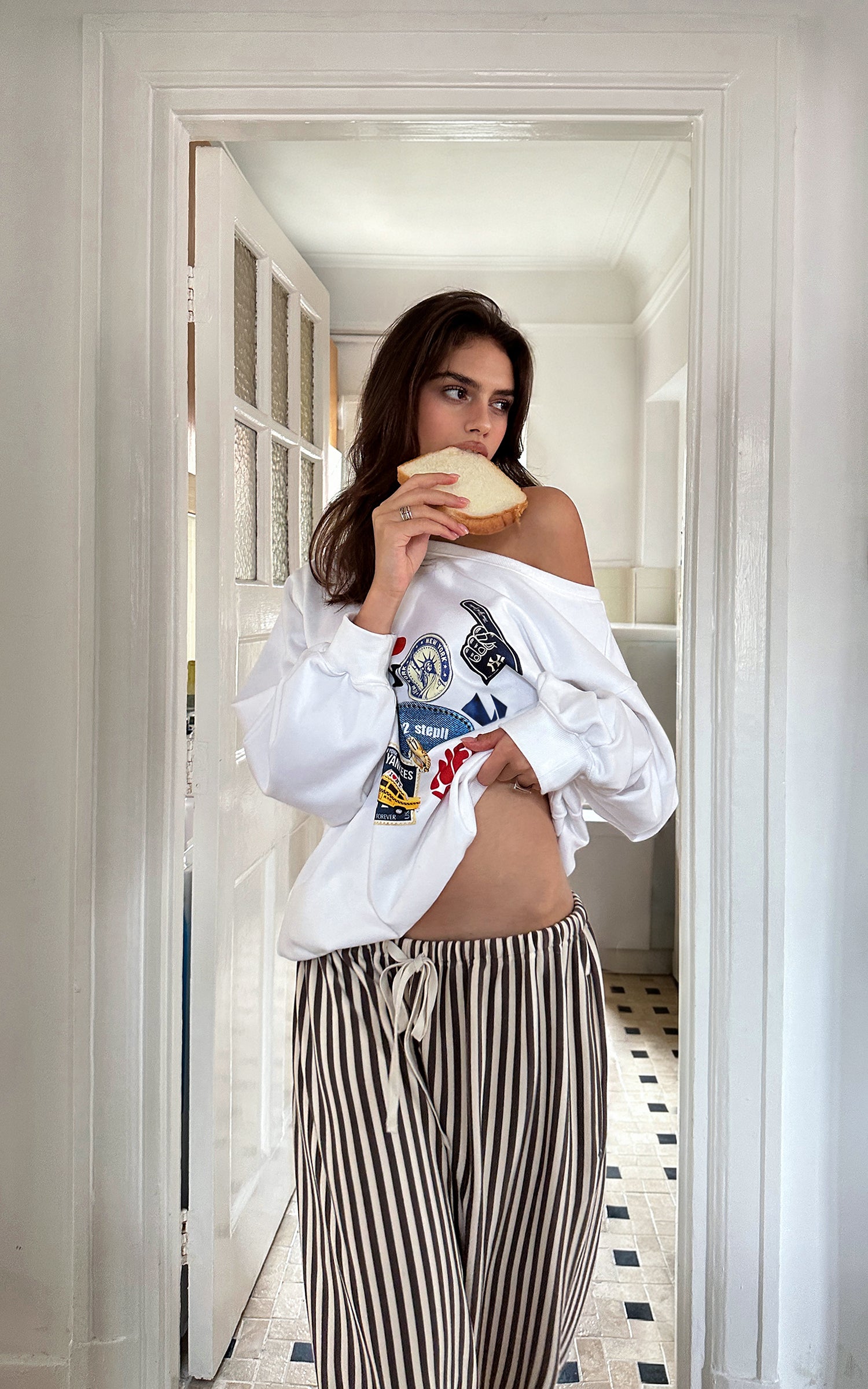 0122stepll New York Graphic Oversized Sweatshirt