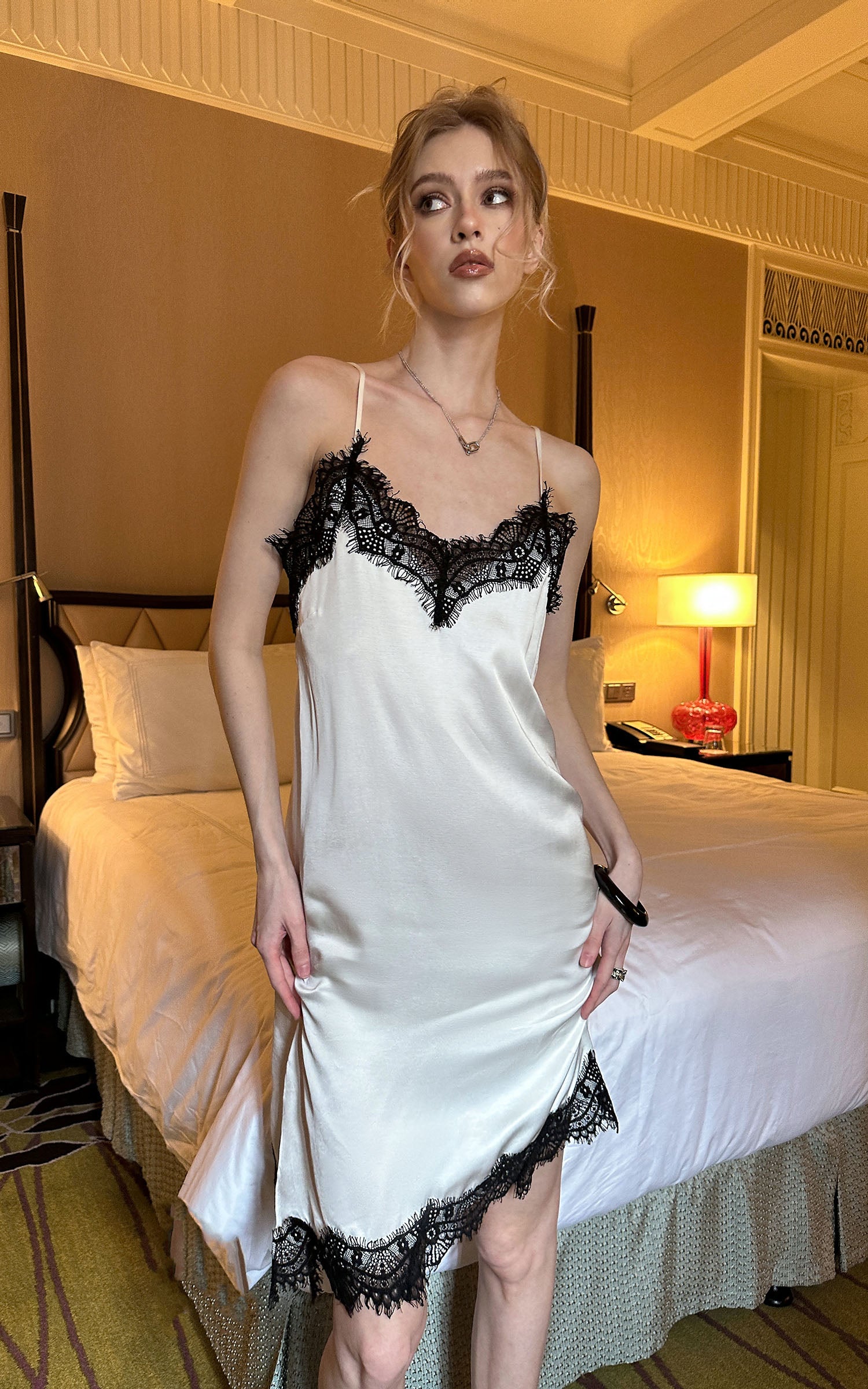 0122stepll Lace-Trim Asymmetric Satin Slip Dress