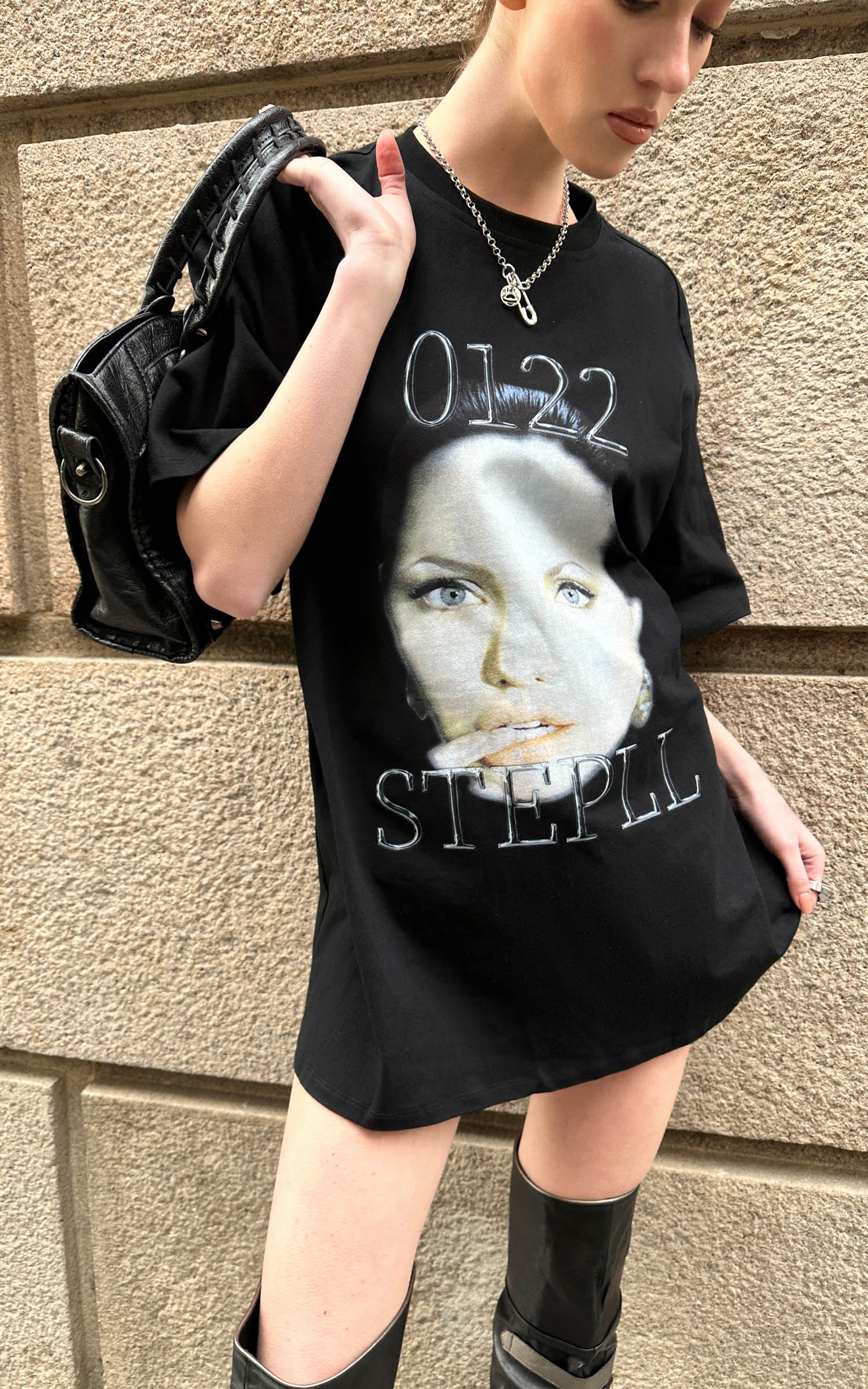 0122stepll Graphic Face Oversized T-Shirt