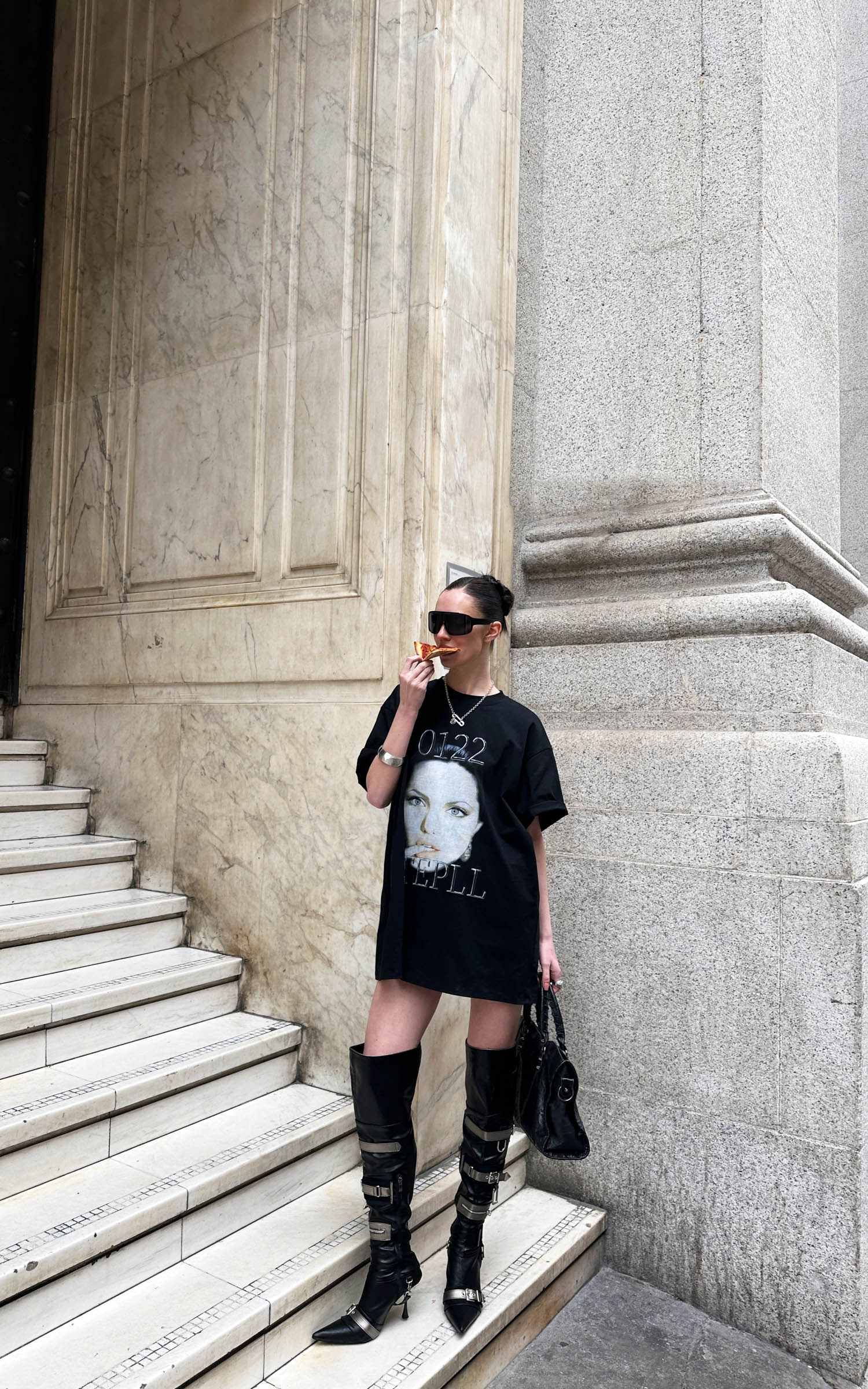 0122stepll Graphic Face Oversized T-Shirt